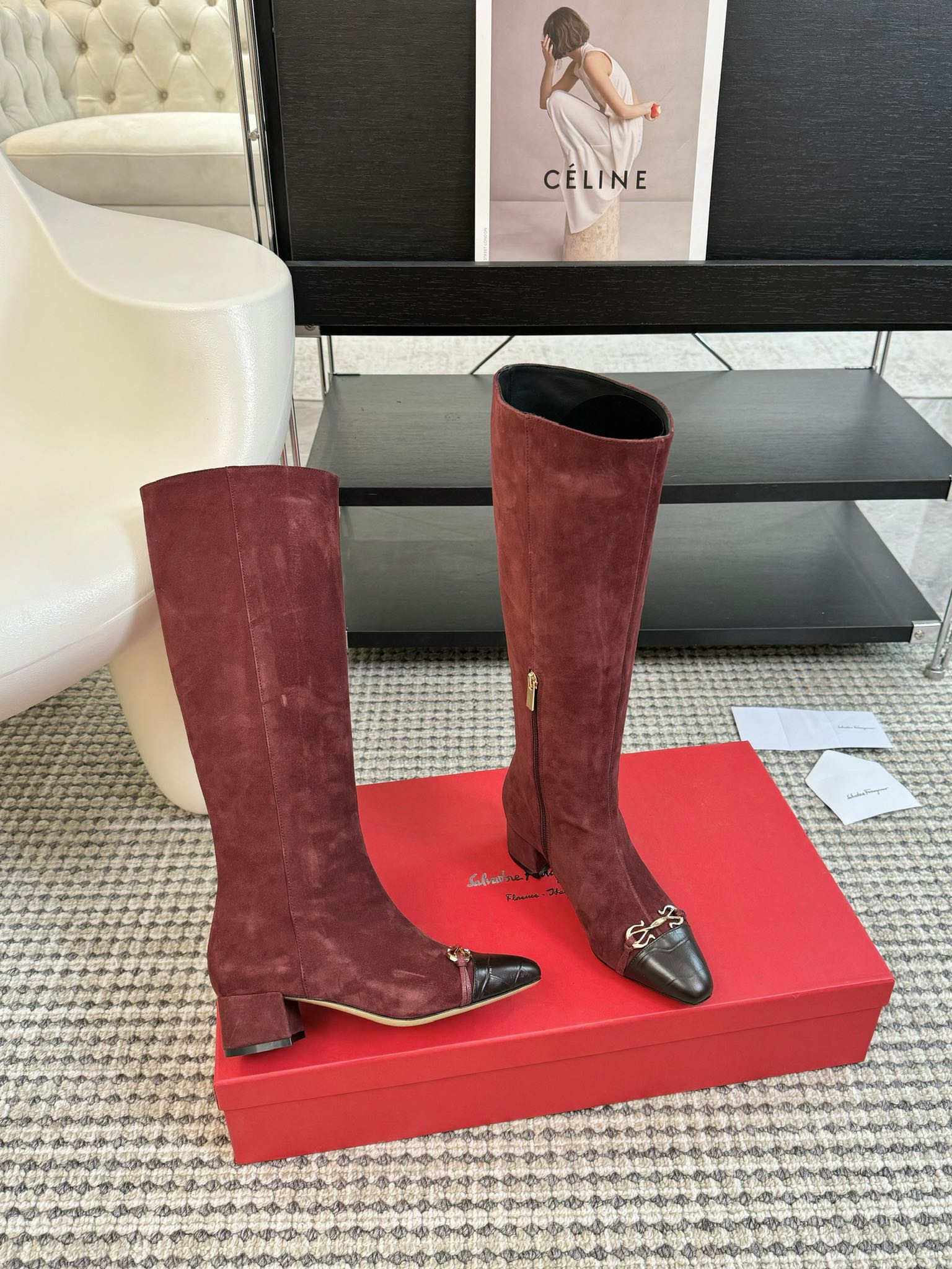 salvatoreFerragamo菲拉格慕24ss秋冬新品粗跟五金扣长靴！Gancini马蹄扣粗跟长靴