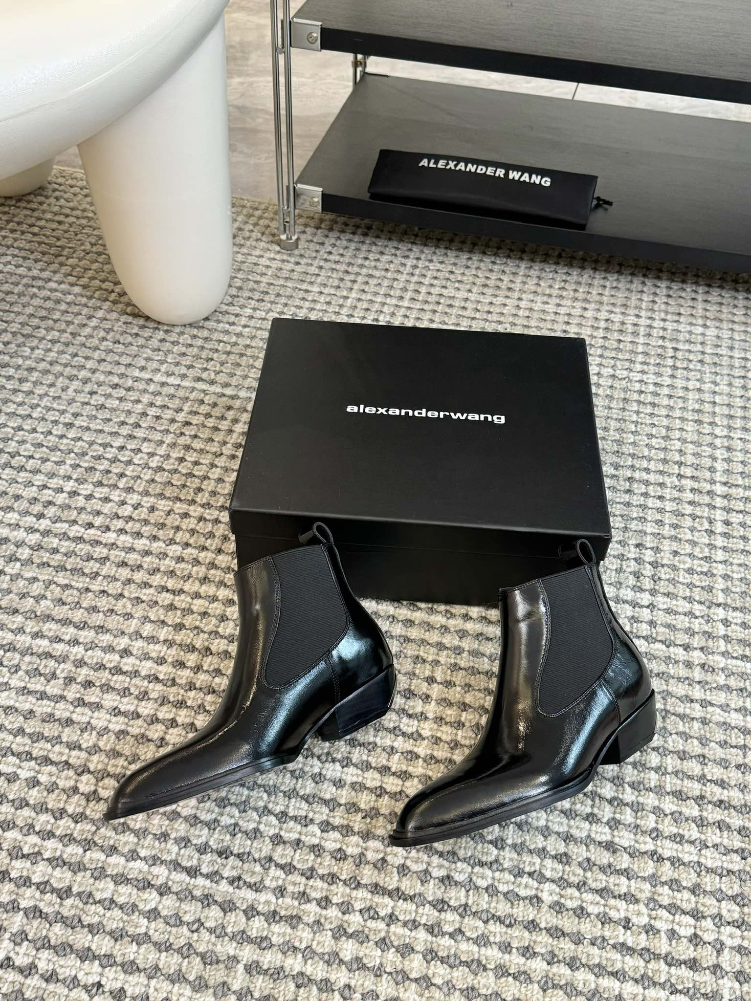 AlexanderWang亚历山大王24ss秋冬新款短靴恰到好处的高跟搭配最潮头型女王的绝佳搭配！金属扣