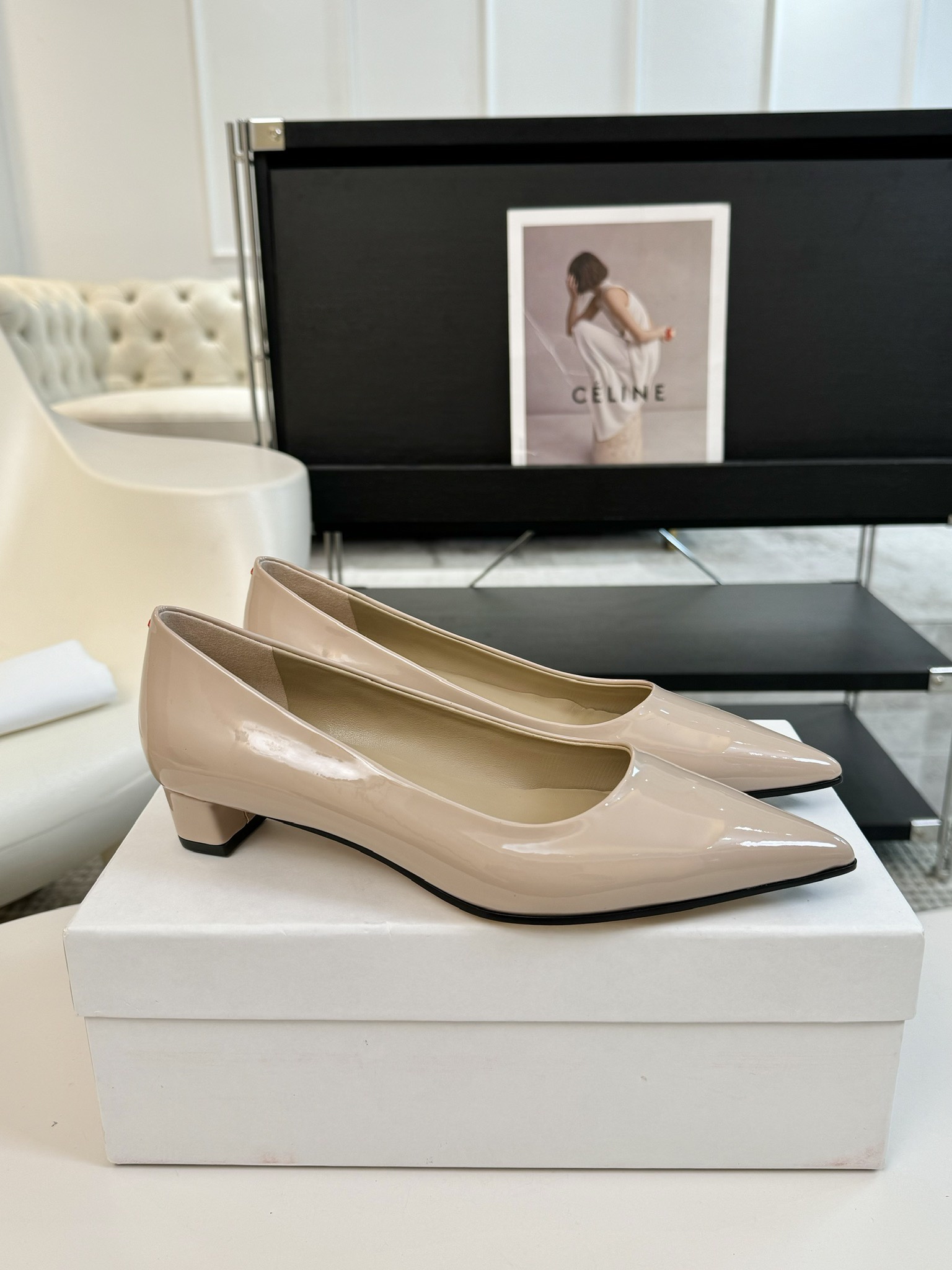 Aeyde简约时尚单鞋超级舒服！非常舒服！重要的事情要重复淡淡的米杏色显白又百搭羊皮材质柔软舒适度很高温