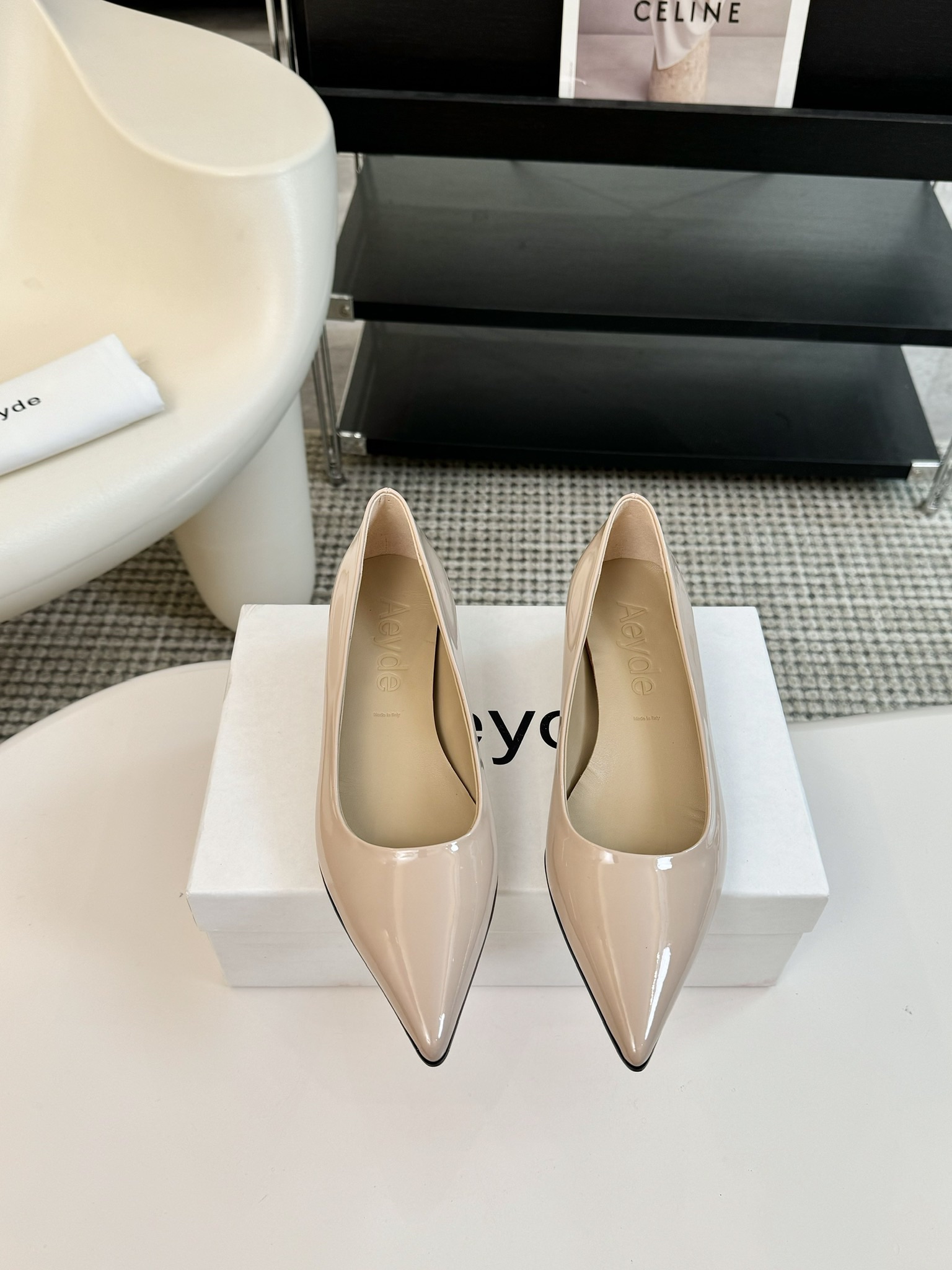 Aeyde简约时尚单鞋超级舒服！非常舒服！重要的事情要重复淡淡的米杏色显白又百搭羊皮材质柔软舒适度很高温