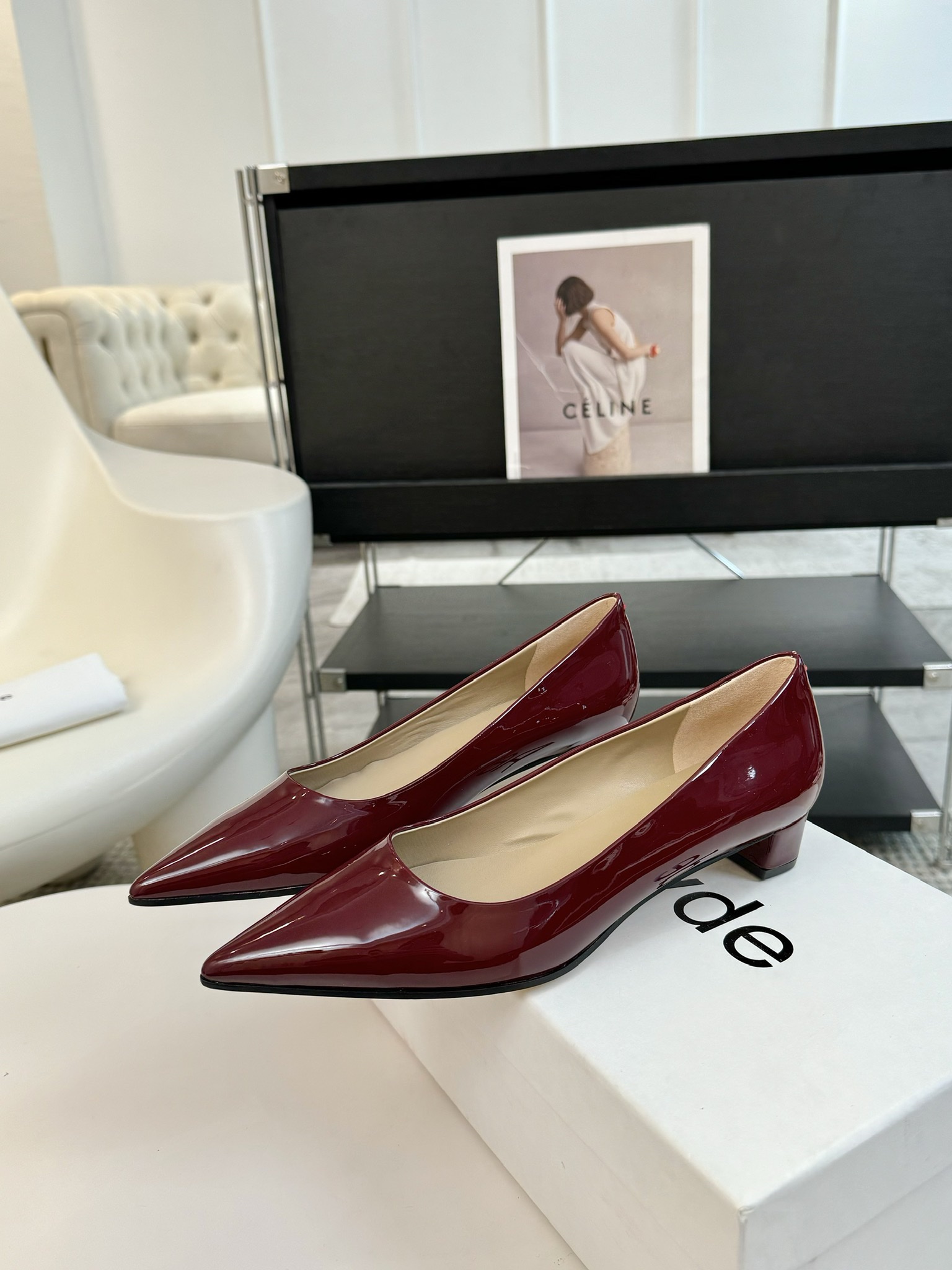 Aeyde简约时尚单鞋超级舒服！非常舒服！重要的事情要重复淡淡的米杏色显白又百搭羊皮材质柔软舒适度很高温