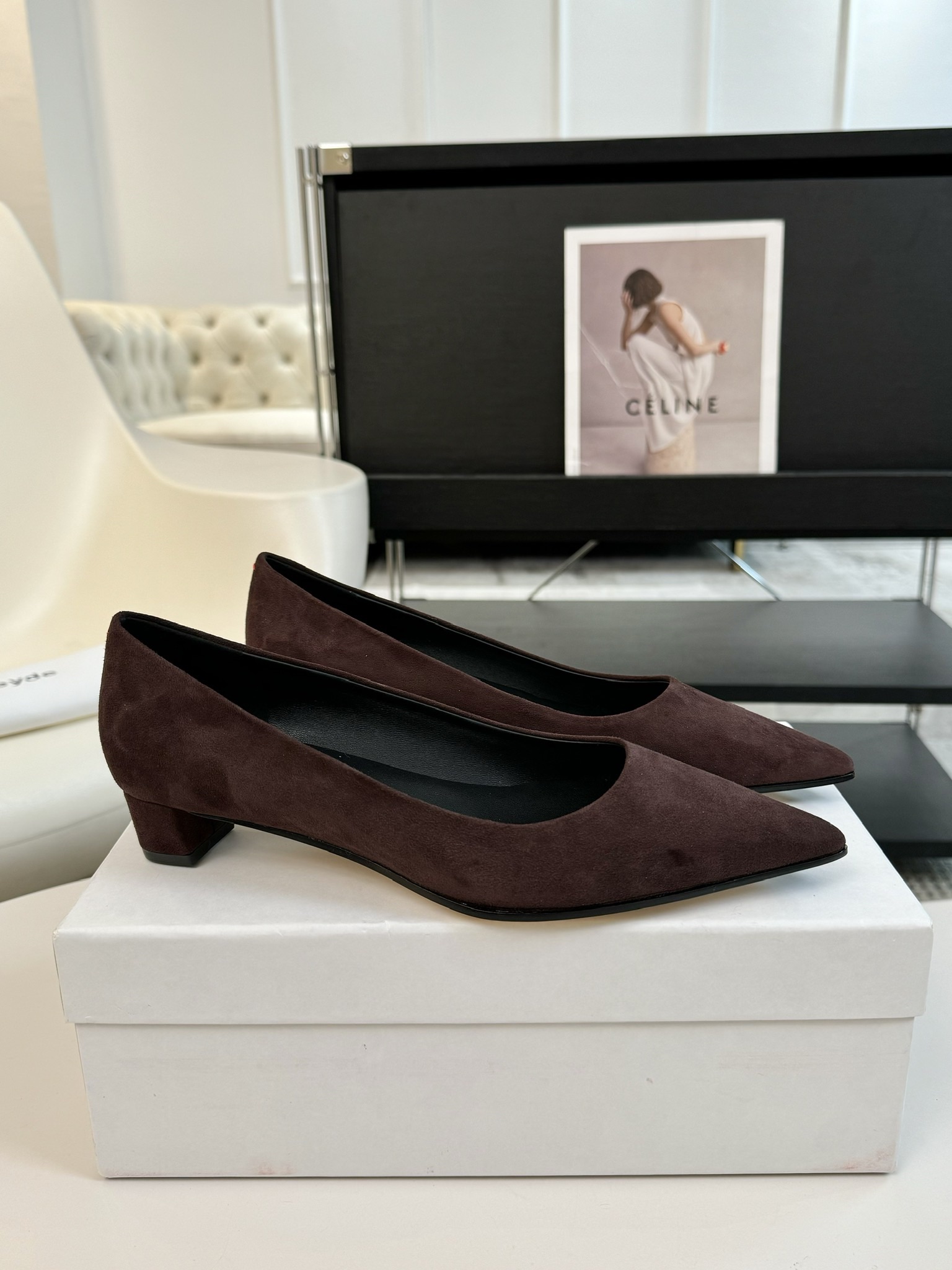 Aeyde简约时尚单鞋超级舒服！非常舒服！重要的事情要重复淡淡的米杏色显白又百搭羊皮材质柔软舒适度很高温