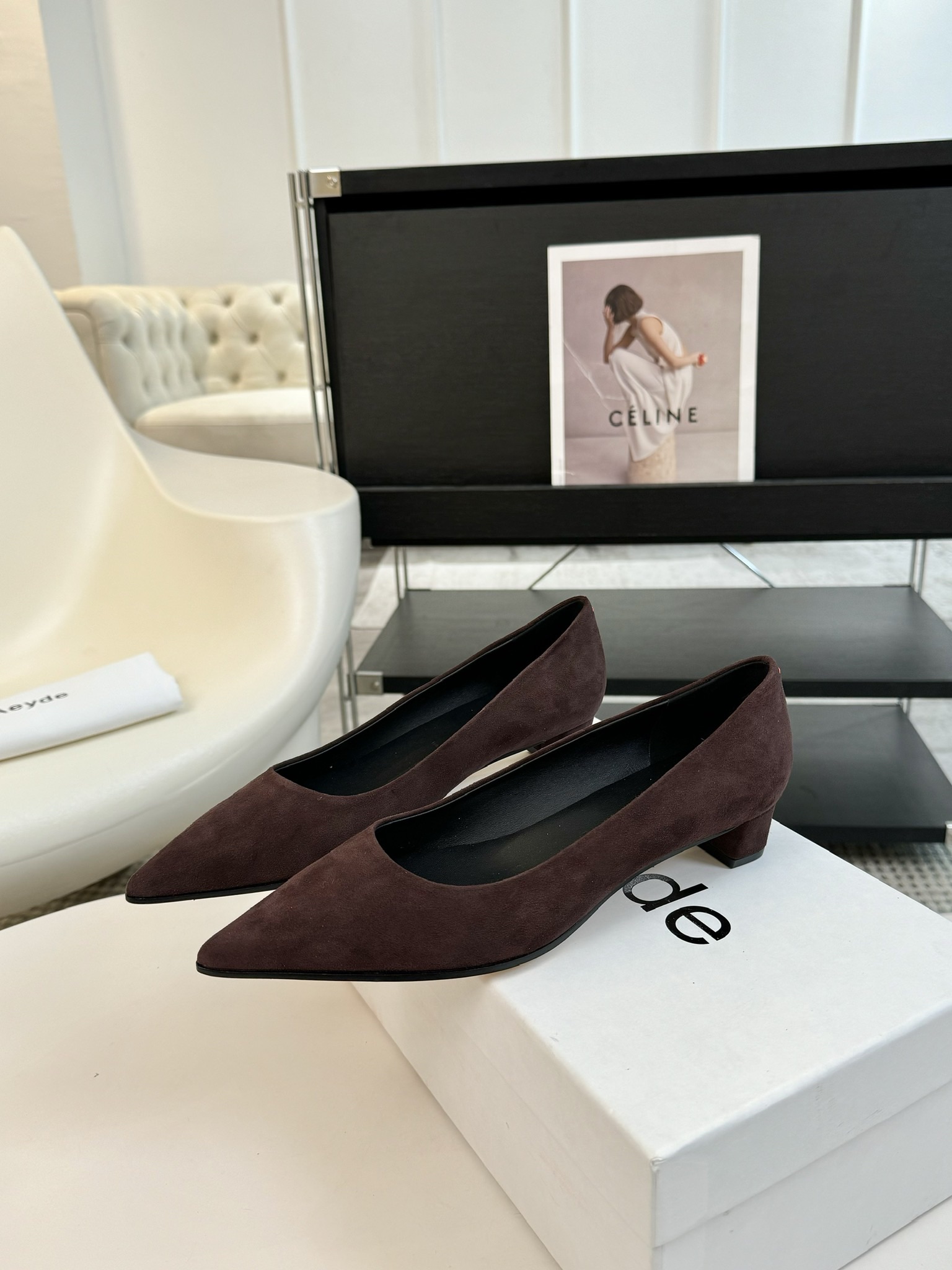 Aeyde简约时尚单鞋超级舒服！非常舒服！重要的事情要重复淡淡的米杏色显白又百搭羊皮材质柔软舒适度很高温