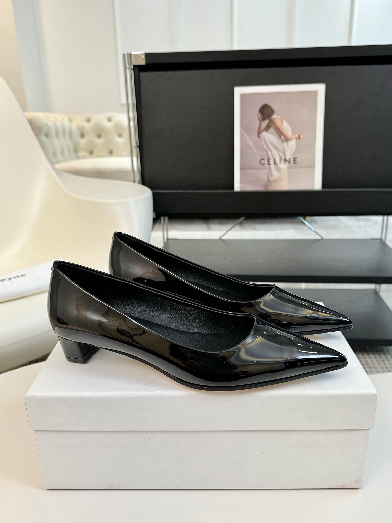 Aeyde简约时尚单鞋超级舒服！非常舒服！重要的事情要重复淡淡的米杏色显白又百搭羊皮材质柔软舒适度很高温