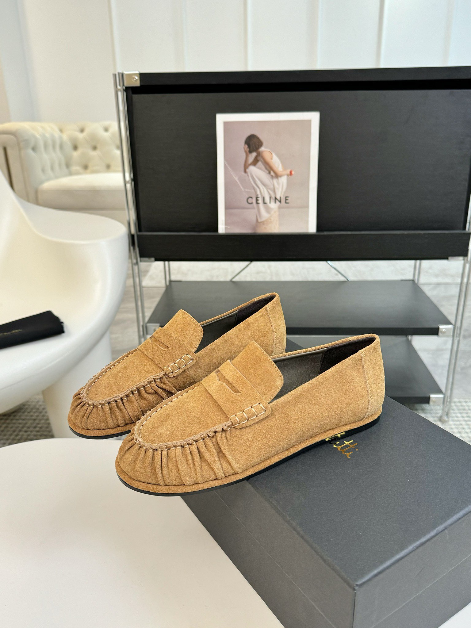 MAssimoDutti新品秋冬新款爆款平底乐福鞋可以暴走的平底鞋复古的巧克力配色充满法式风情极简设计理