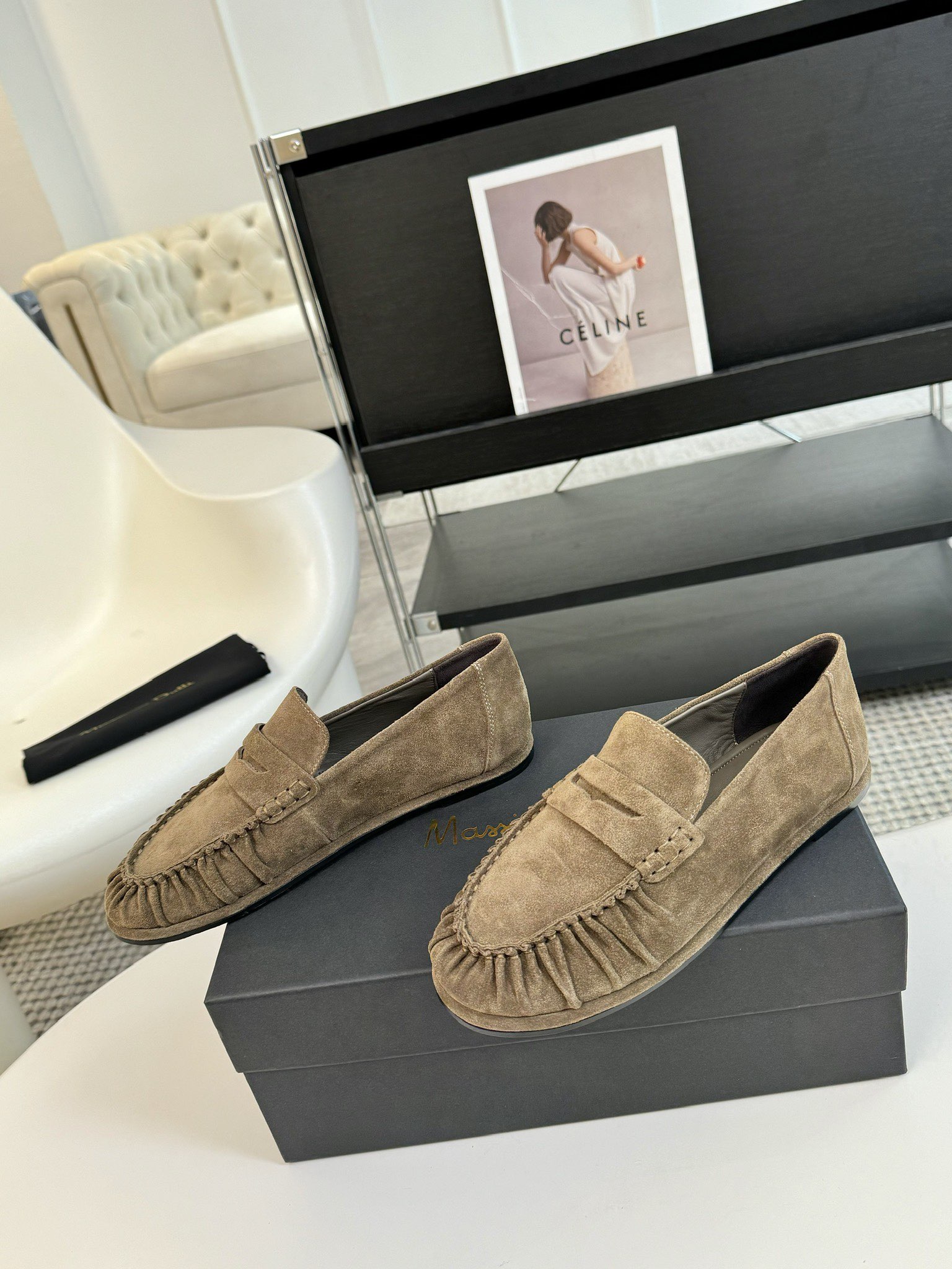 MAssimoDutti新品秋冬新款爆款平底乐福鞋可以暴走的平底鞋复古的巧克力配色充满法式风情极简设计理