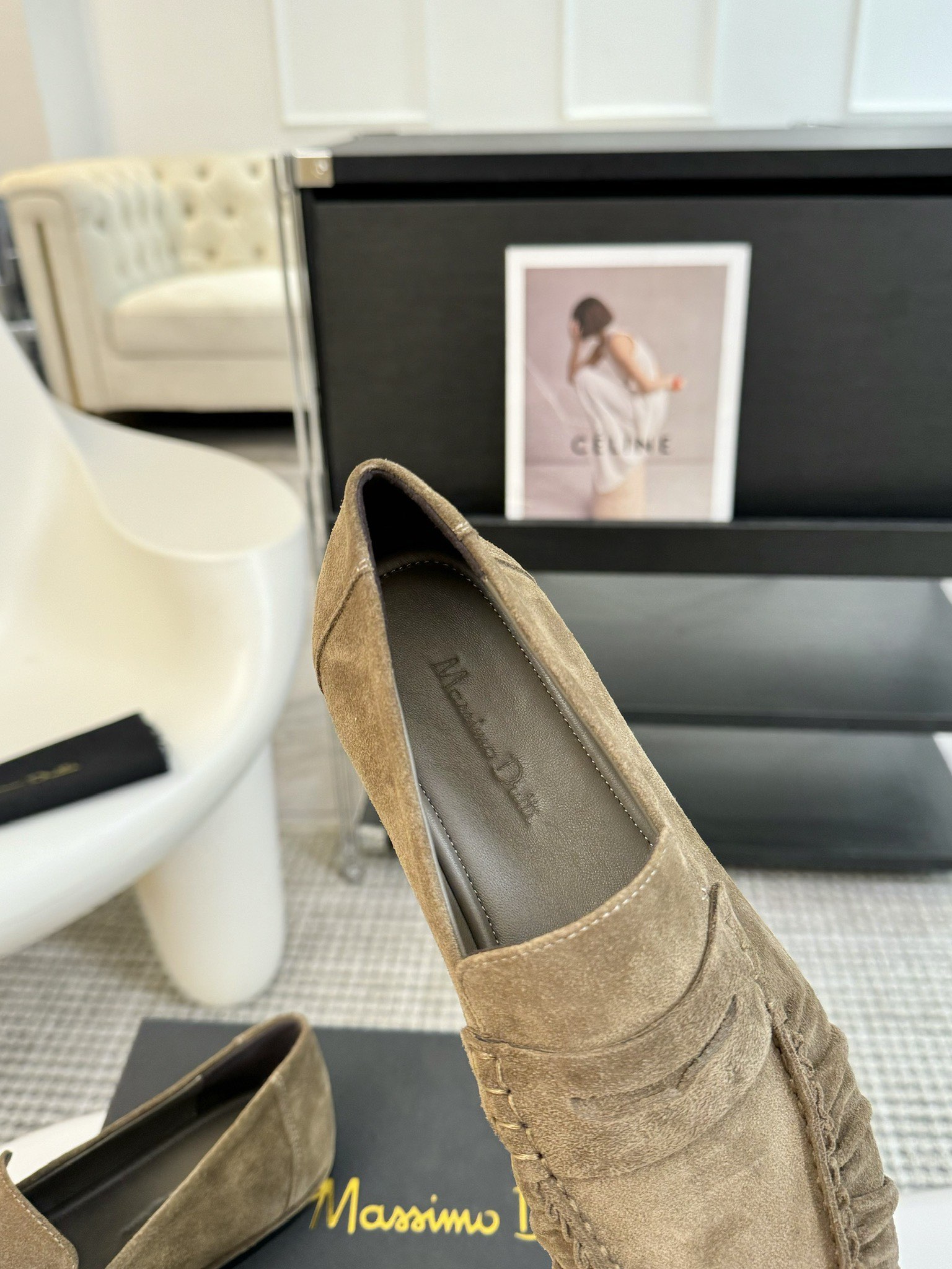 MAssimoDutti新品秋冬新款爆款平底乐福鞋可以暴走的平底鞋复古的巧克力配色充满法式风情极简设计理