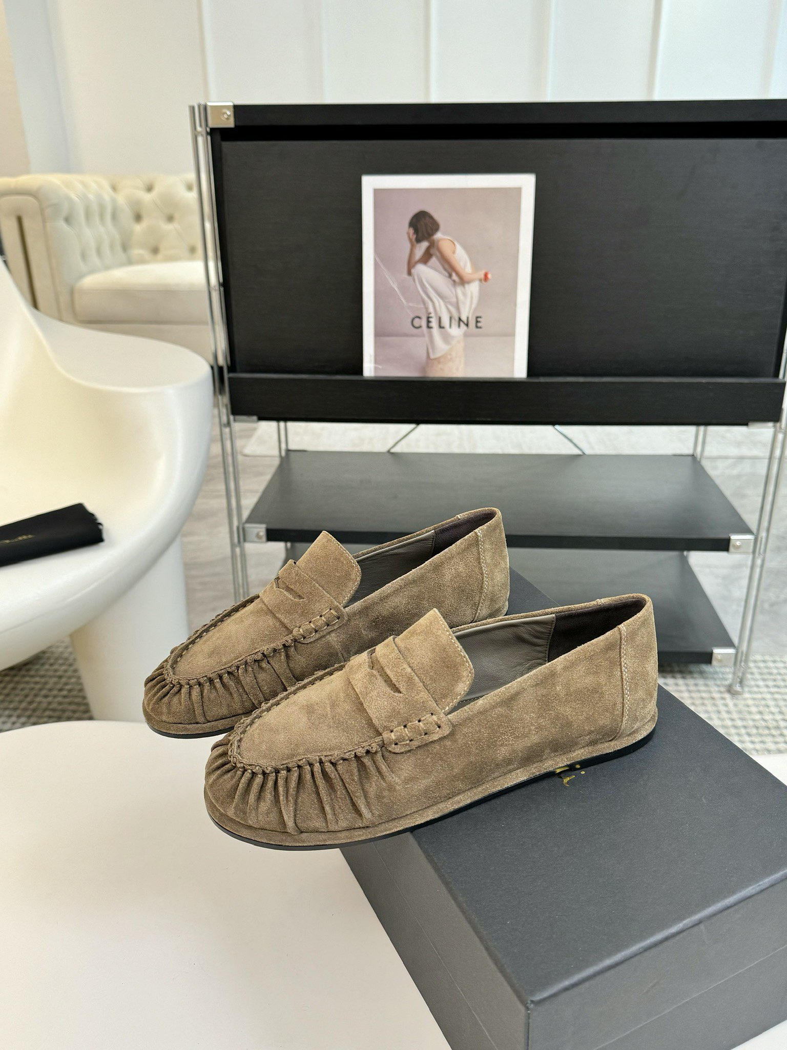 MAssimoDutti新品秋冬新款爆款平底乐福鞋可以暴走的平底鞋复古的巧克力配色充满法式风情极简设计理