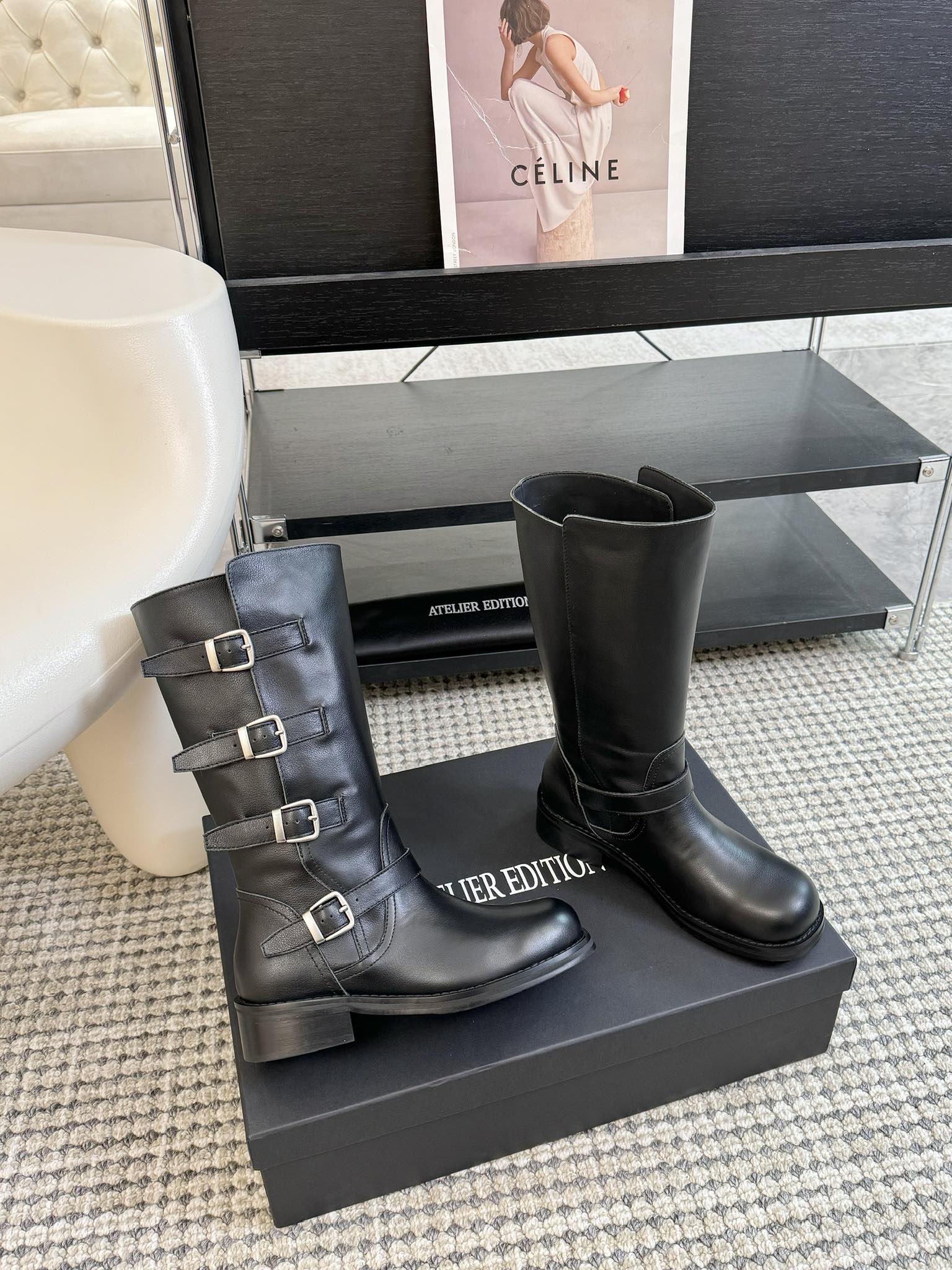 atelieredition24ss秋冬小众品牌新款中筒马丁靴又到了可以穿靴子的季节啦!使用较软的皮料可