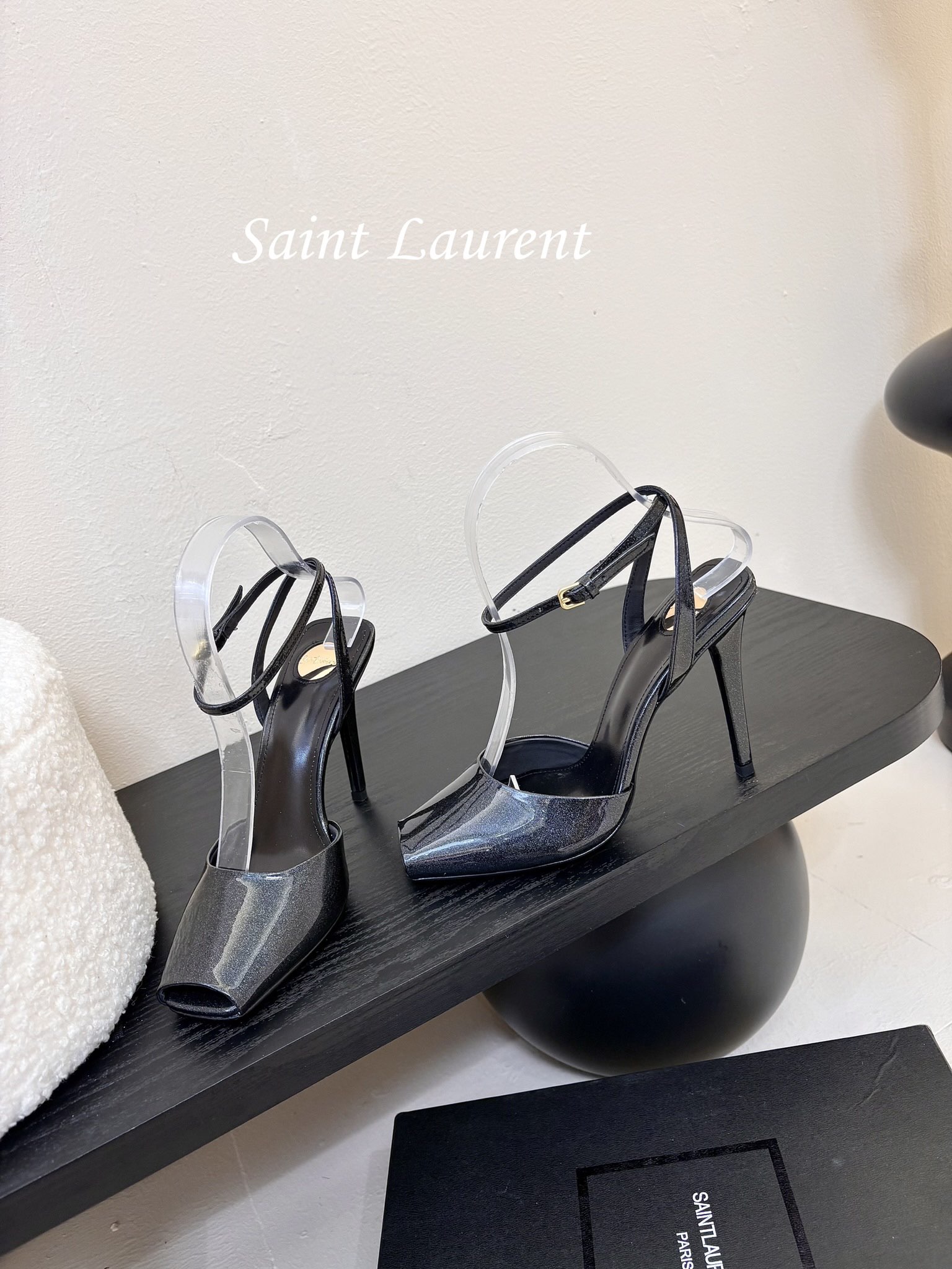 
Saint Laurent / 圣罗兰细跟坡跟鱼嘴凉鞋Lee金属钻链条尖头高跟鞋YSL姐姐的美丽尤物高
