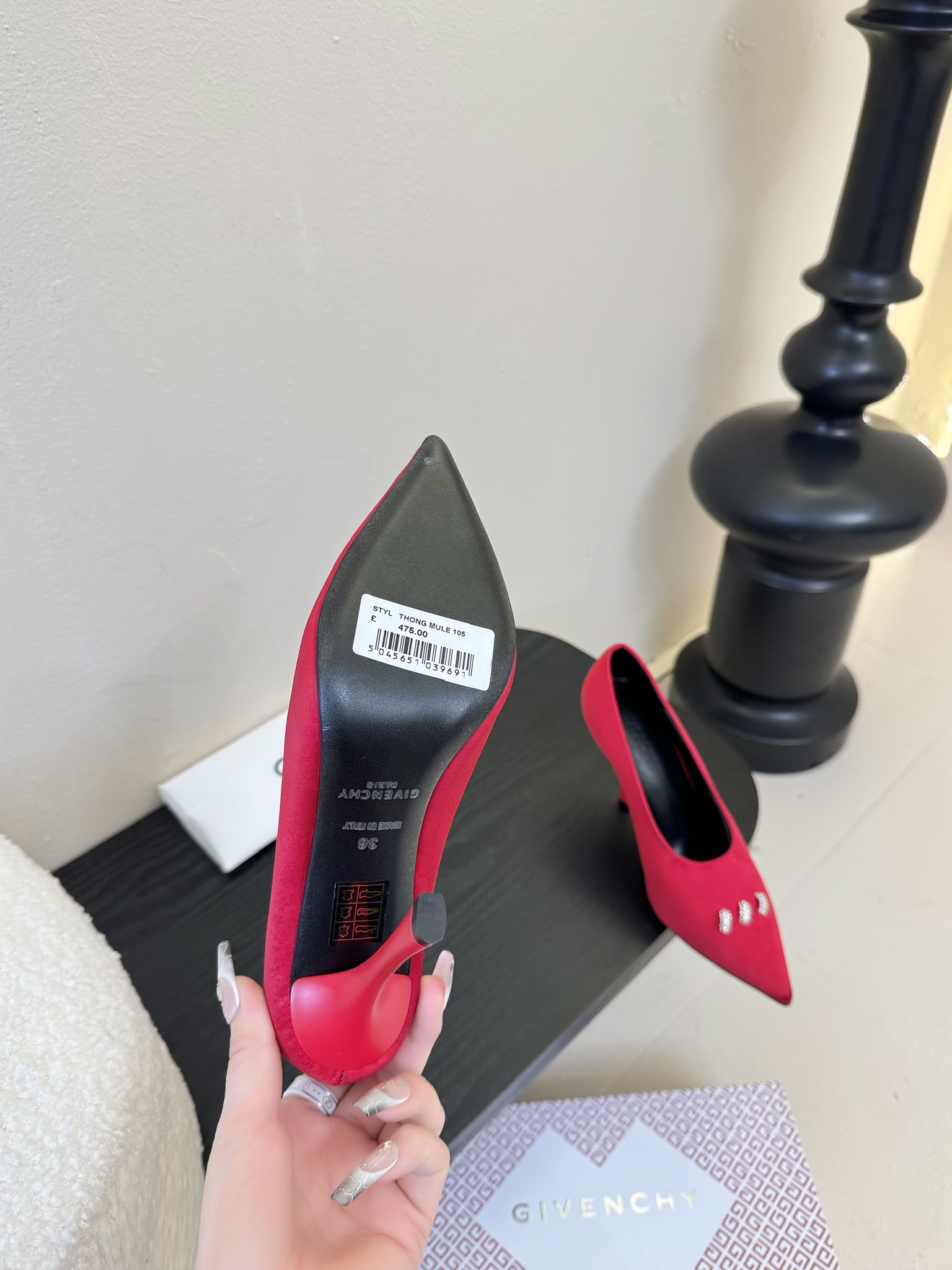 Givenchy BE402YE High Heels: Luxury Comfort and Grace for Stylish Women - 图片 6