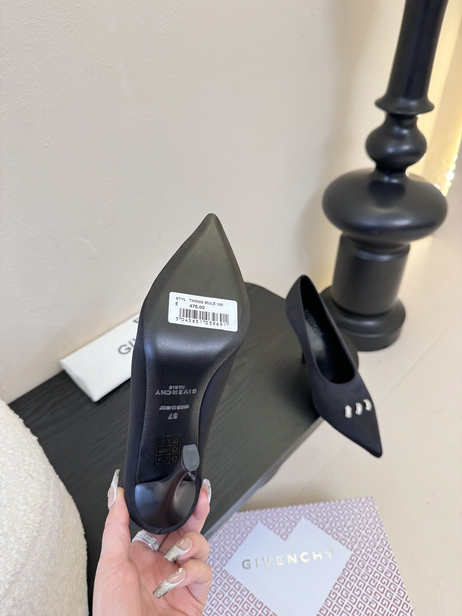 Givenchy BE402YE High Heels: Luxury Comfort and Grace for Women’s Fashion Needs - 图片 9