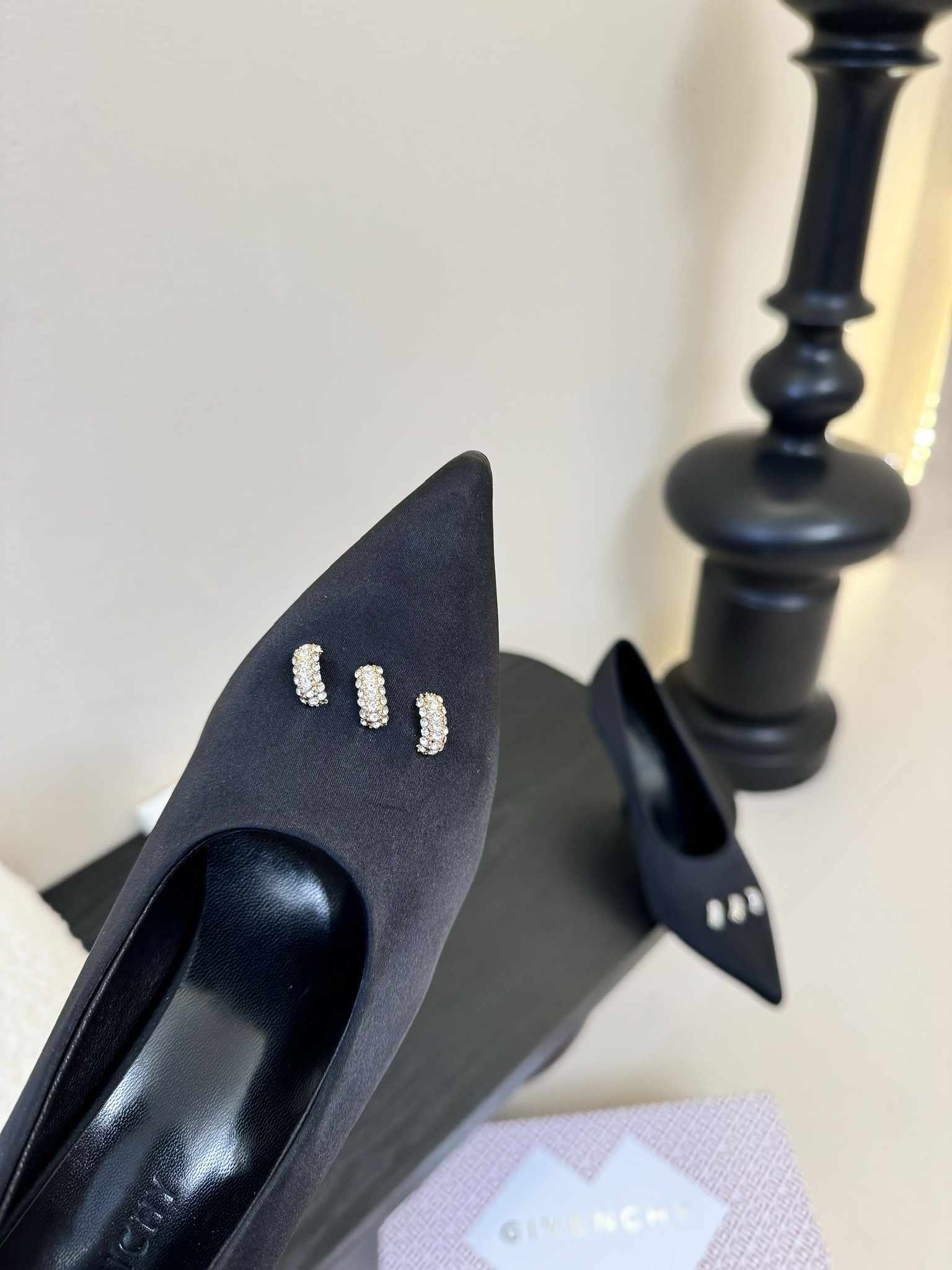Givenchy BE402YE High Heels: Luxury Comfort and Grace for Women’s Fashion Needs - 图片 6