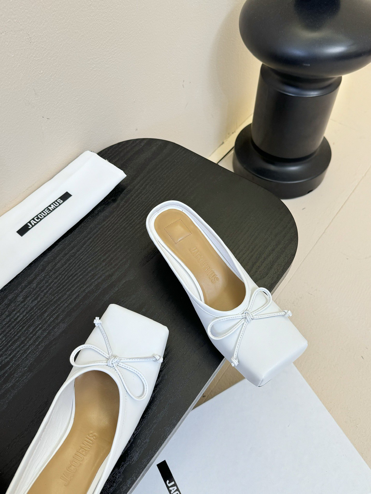Jacquemus 25SS Square Toe Bow Mules/Slides - Stylish & Chic 5 i1741859972 9050 4