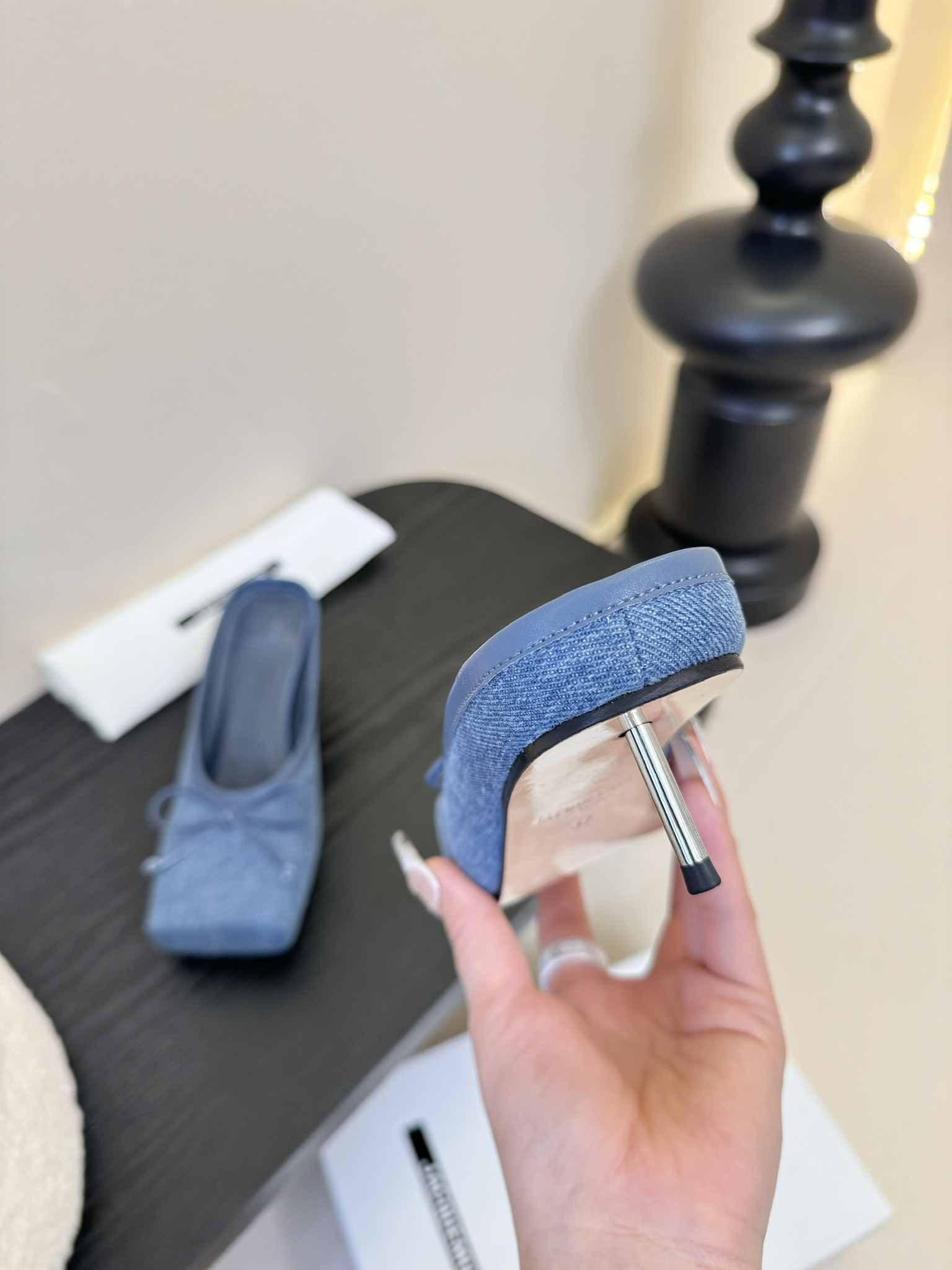 Jacquemus 25SS Square Toe Bow Mules/Slippers - Stylish and Chic 7 i1741860066 2200 4