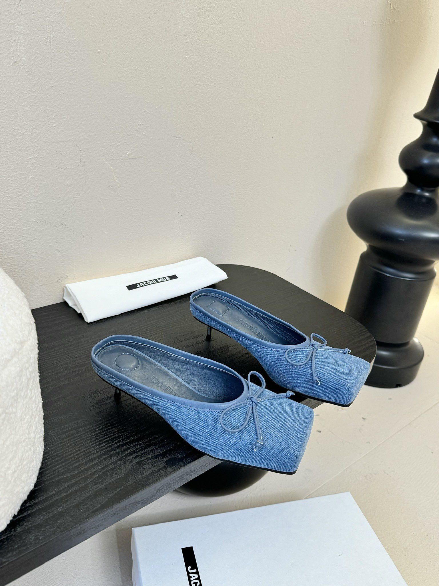 Jacquemus 25SS Square Toe Bow Mules/Slippers - Stylish and Chic