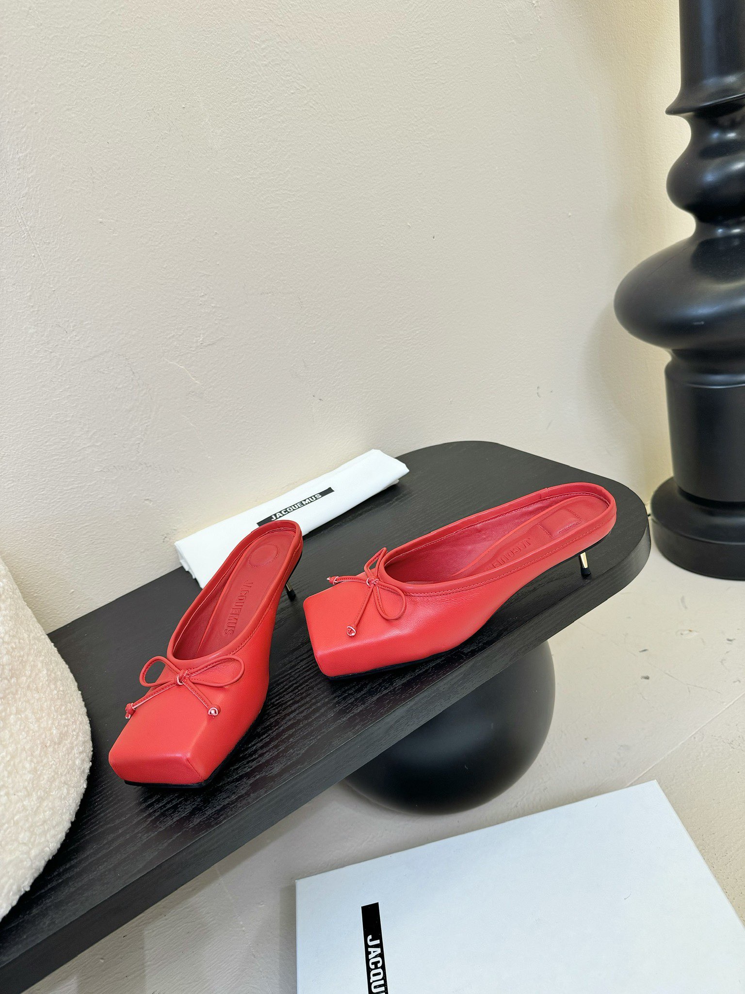 Jacquemus Red Leather Square Toe Bow Heeled Mules Slides Sandals 4 i1741860102 1304 5