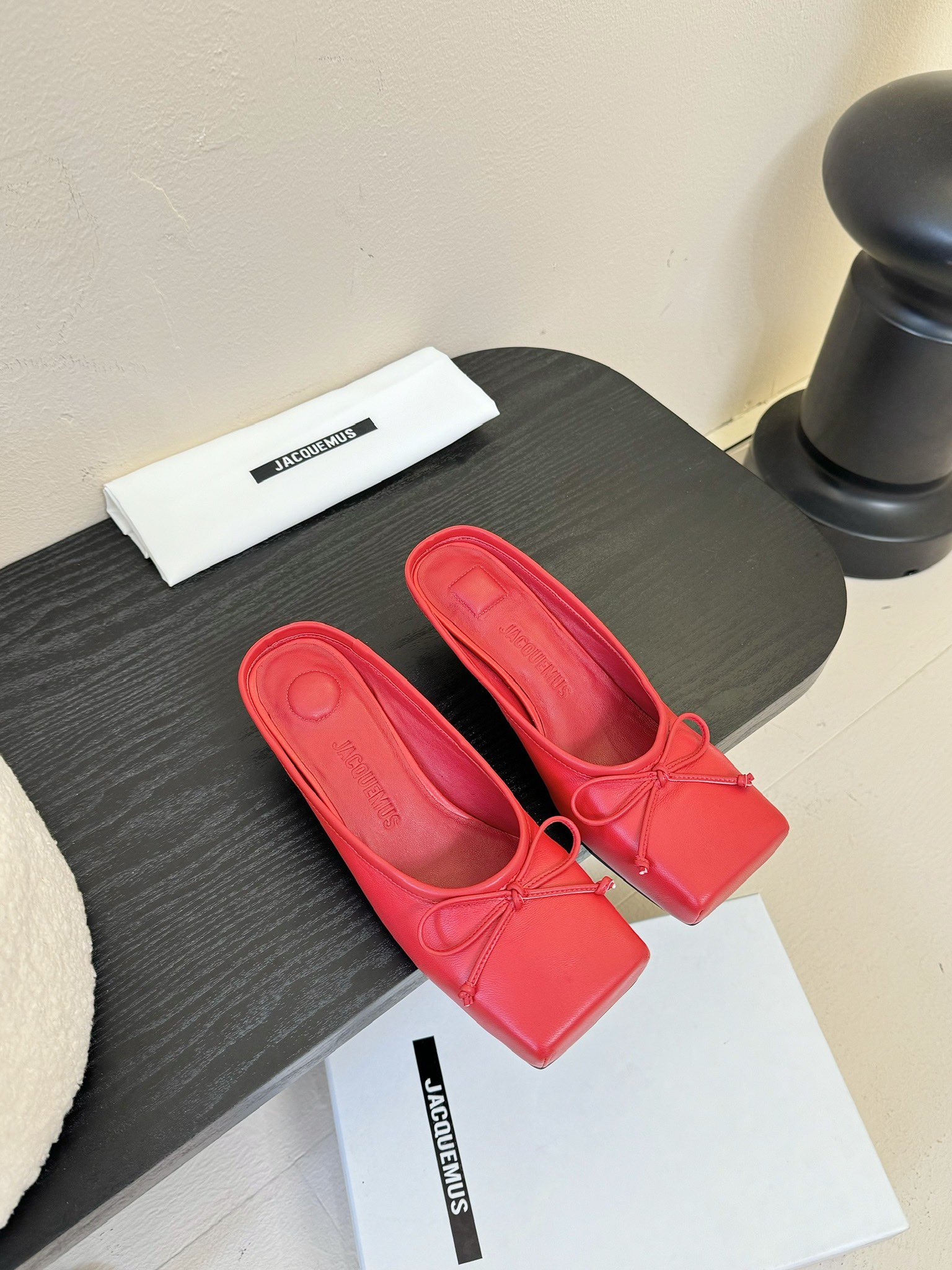 Jacquemus Red Leather Square Toe Bow Heeled Mules Slides Sandals 3 i1741860102 2603 2