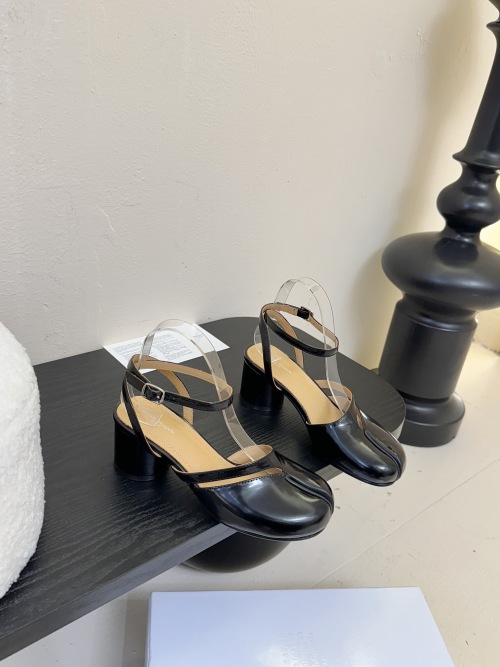 Maison Margiela MM6 Tabi Leather Mary Jane Ballet Block Heel Shoes 14 Maison Margiela MM6 Tabi Leather Mary Jane Ballet Block Heel Shoes