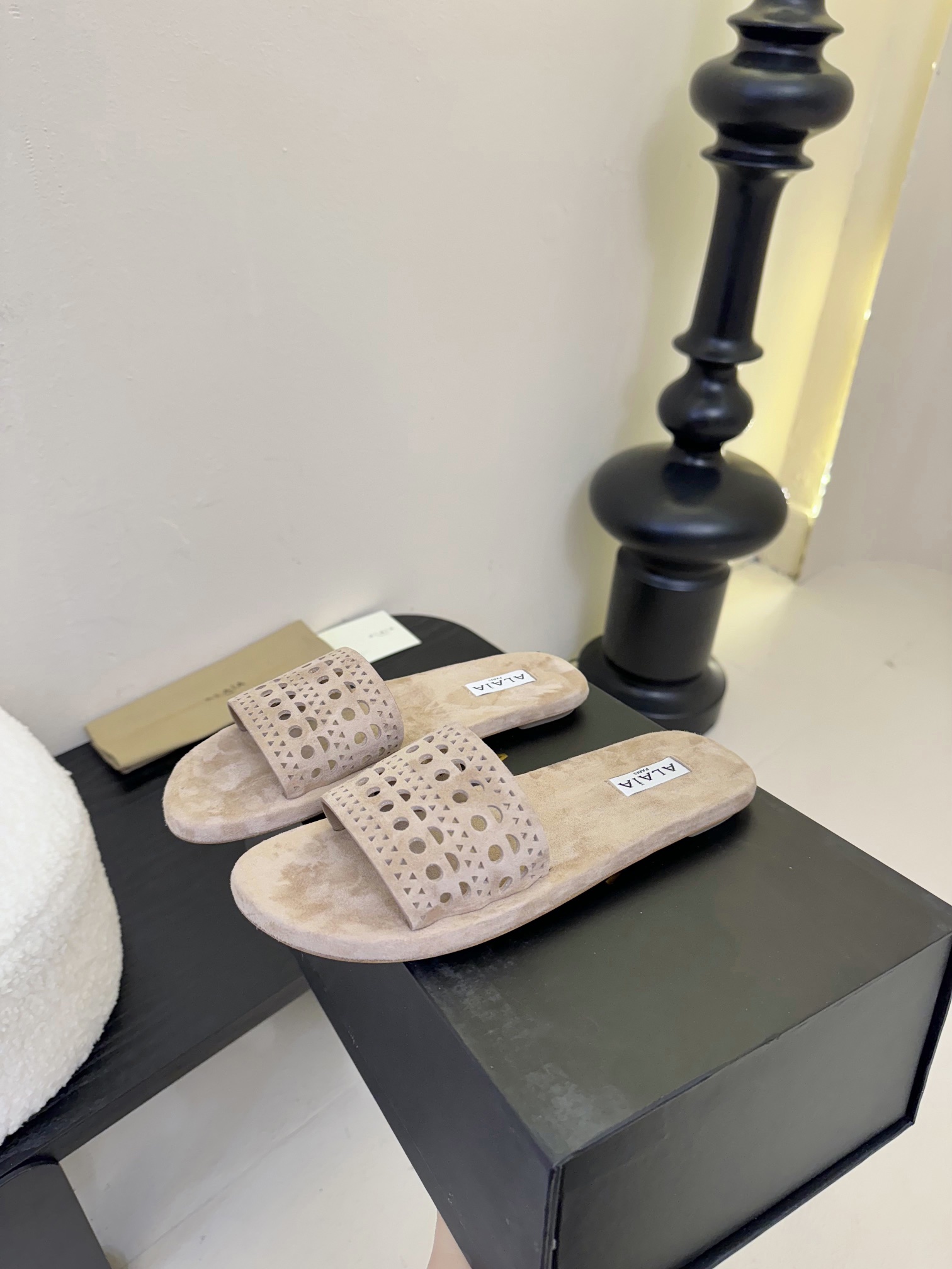 ALAIA Beige Leather Laser-Cut Flat Sandals Slides, Comfortable and Stylish 7 i1742380842 598 0