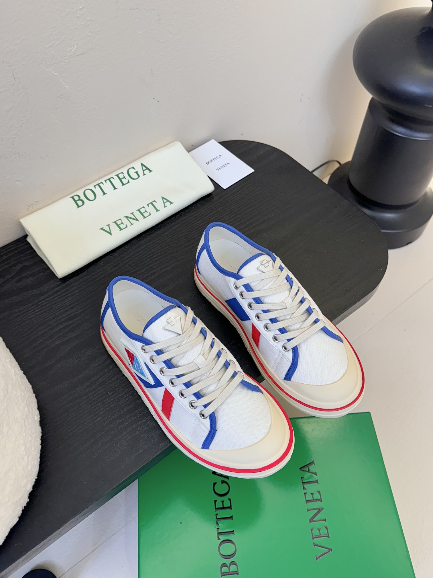 代购级
BOTTEG* VENETA BV25ss 新款复古Eliot运动鞋上市即封神!

BV全新的 
