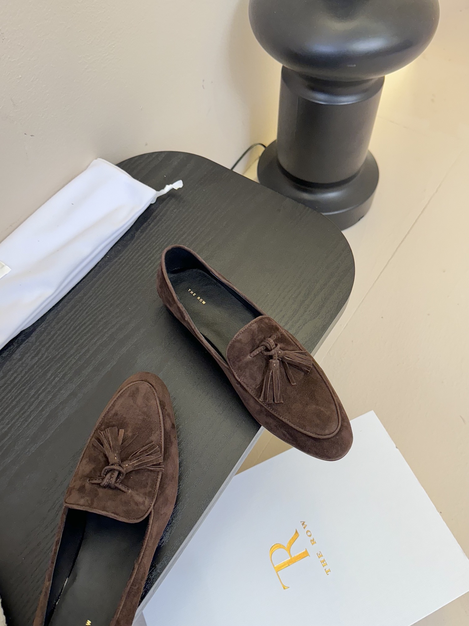 
the row法式复古圆头极简百搭平底乐福鞋这款真的是史上我穿过最最舒服的款式太柔软啦！磨脚星人一定要