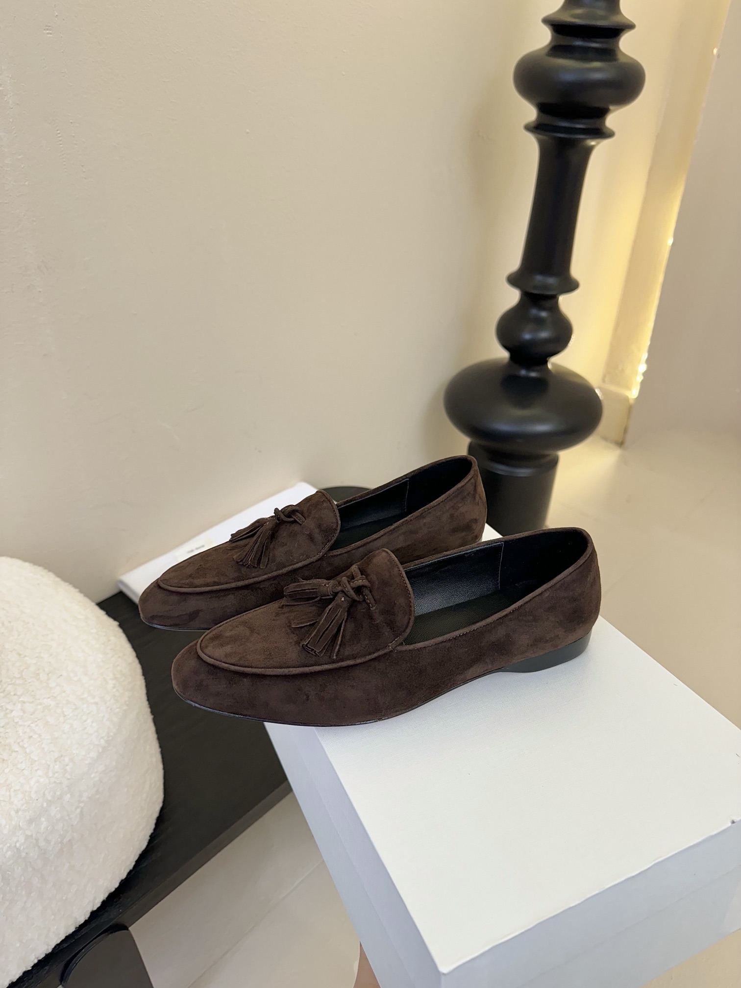 
the row法式复古圆头极简百搭平底乐福鞋这款真的是史上我穿过最最舒服的款式太柔软啦！磨脚星人一定要