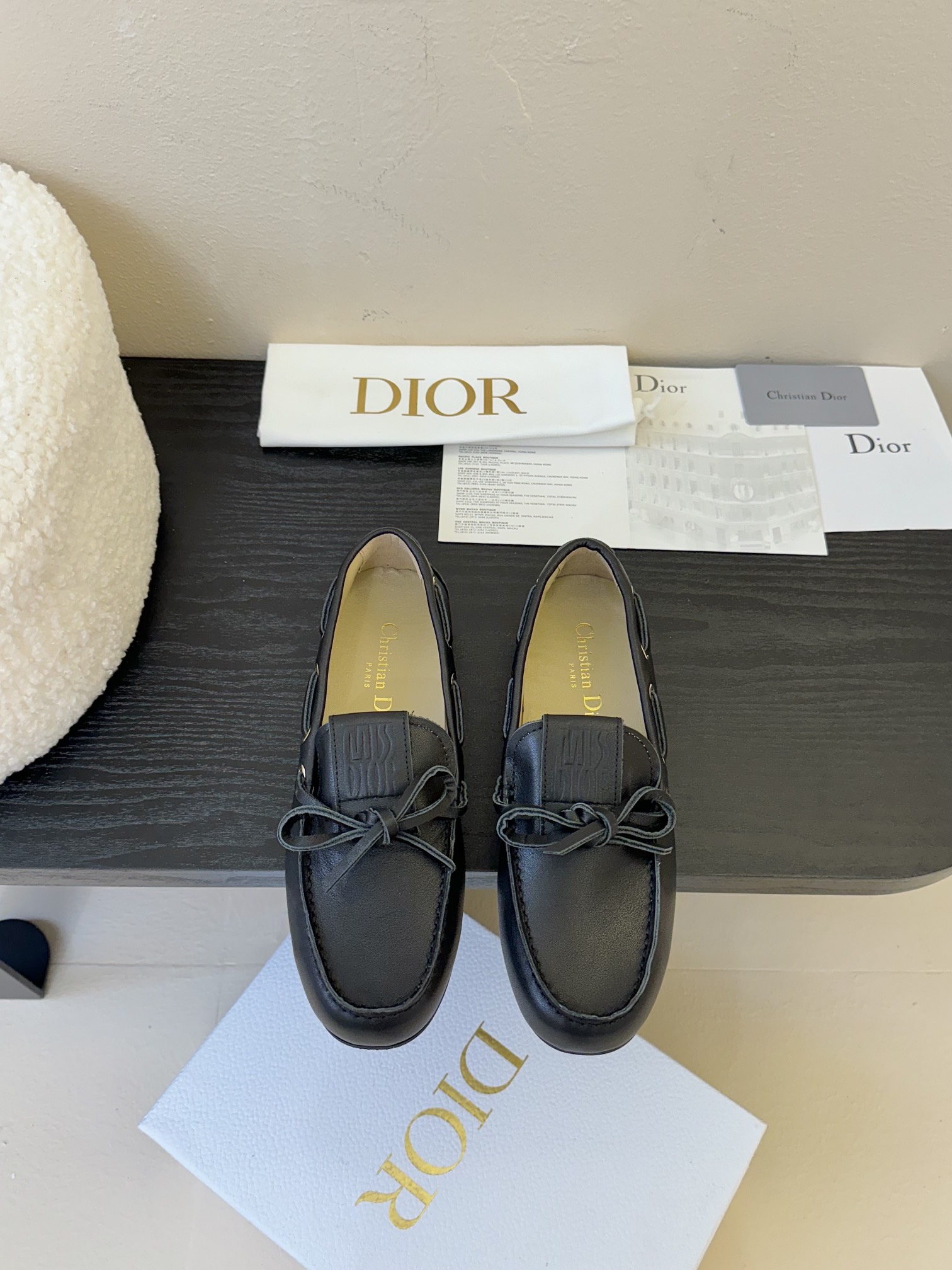 
 Dior 迪奥25SS春夏新款 Miss Street 乐福鞋

太古汇原版6900购入开发 顶级版