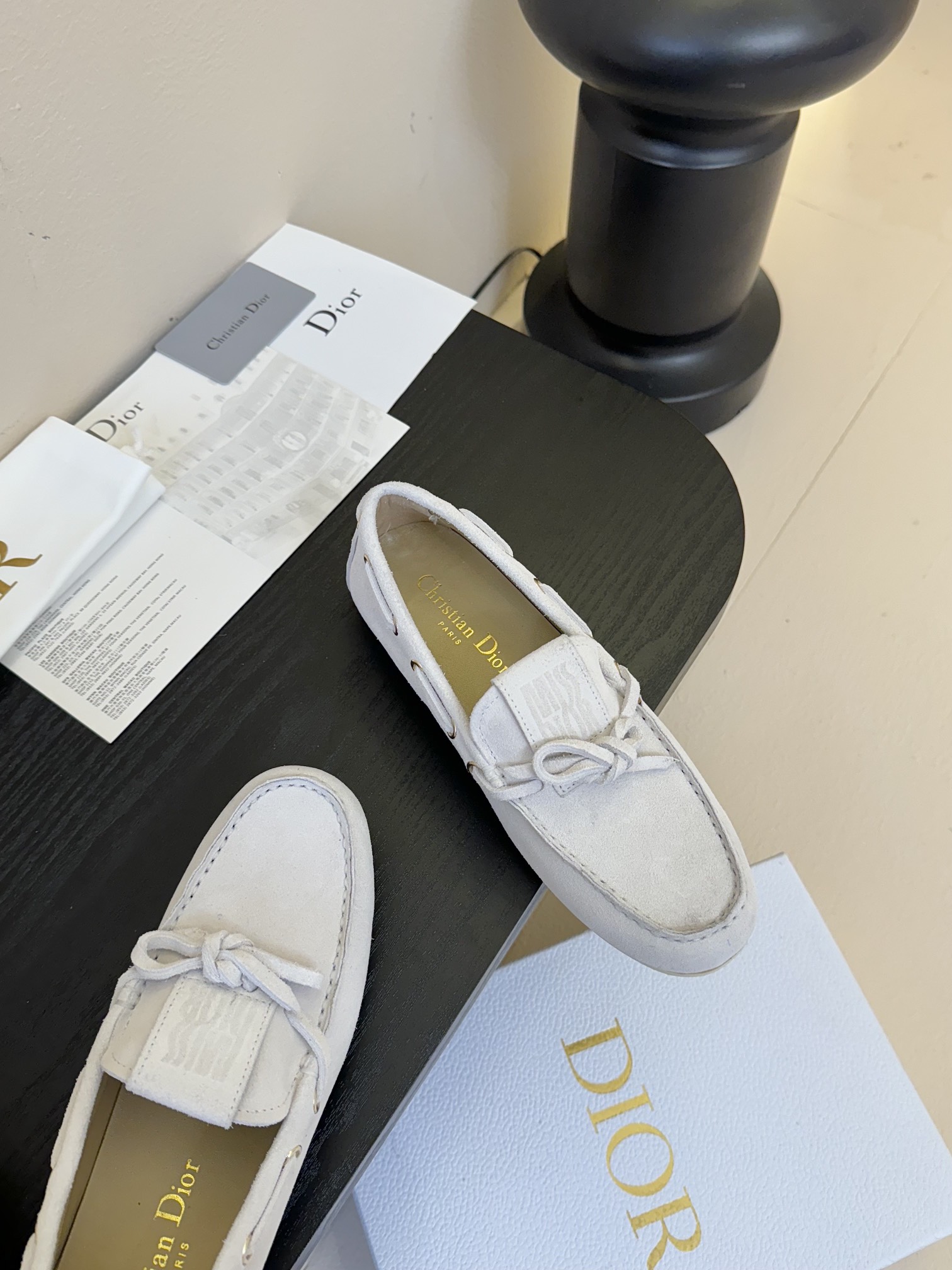 
 Dior 迪奥25SS春夏新款 Miss Street 乐福鞋

太古汇原版6900购入开发 顶级版