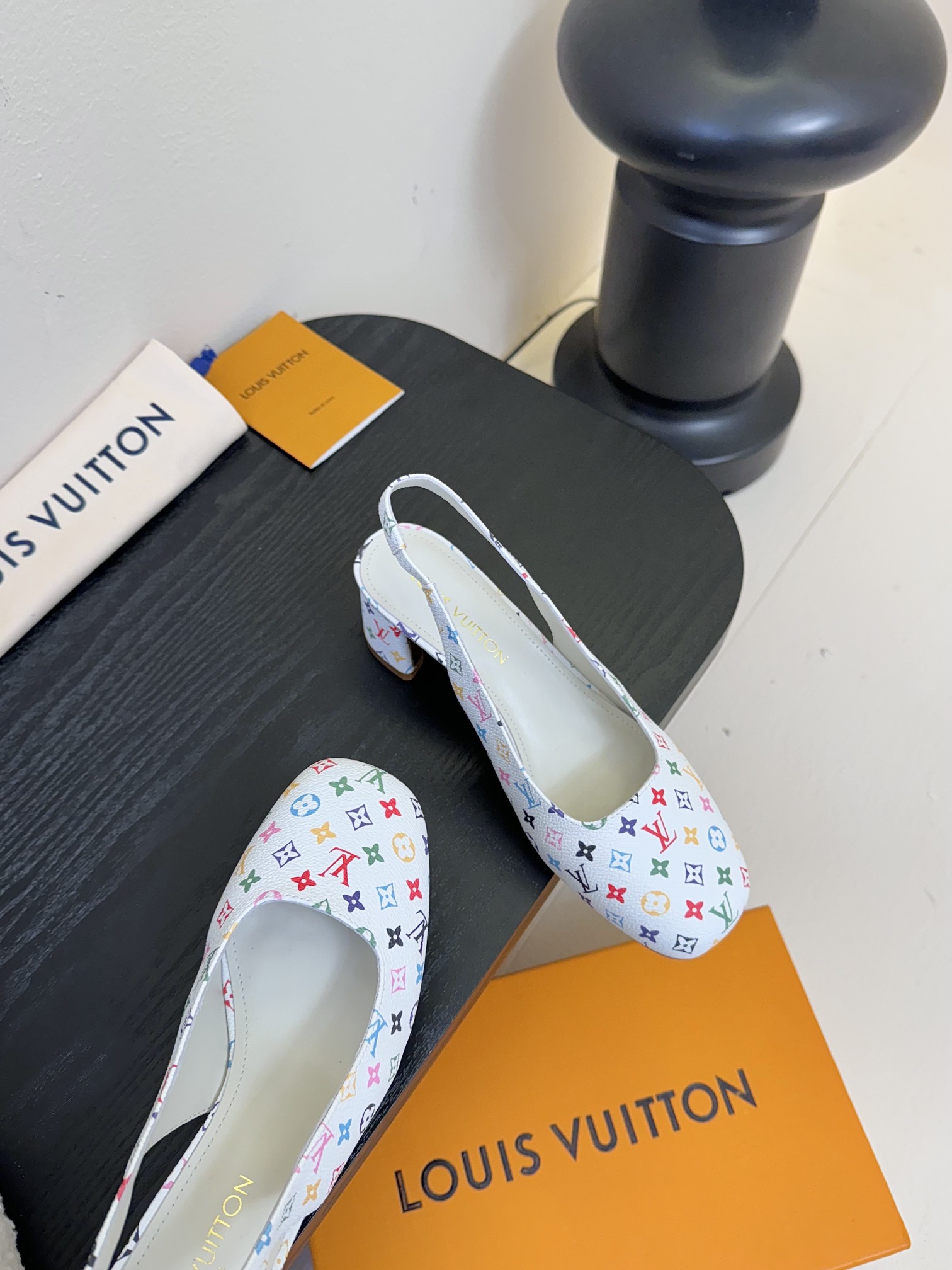 
Louis Vuitton LV Swing 高跟鞋🔥最火最新金属跟玛丽珍后空粗跟凉鞋字母标高跟单鞋
