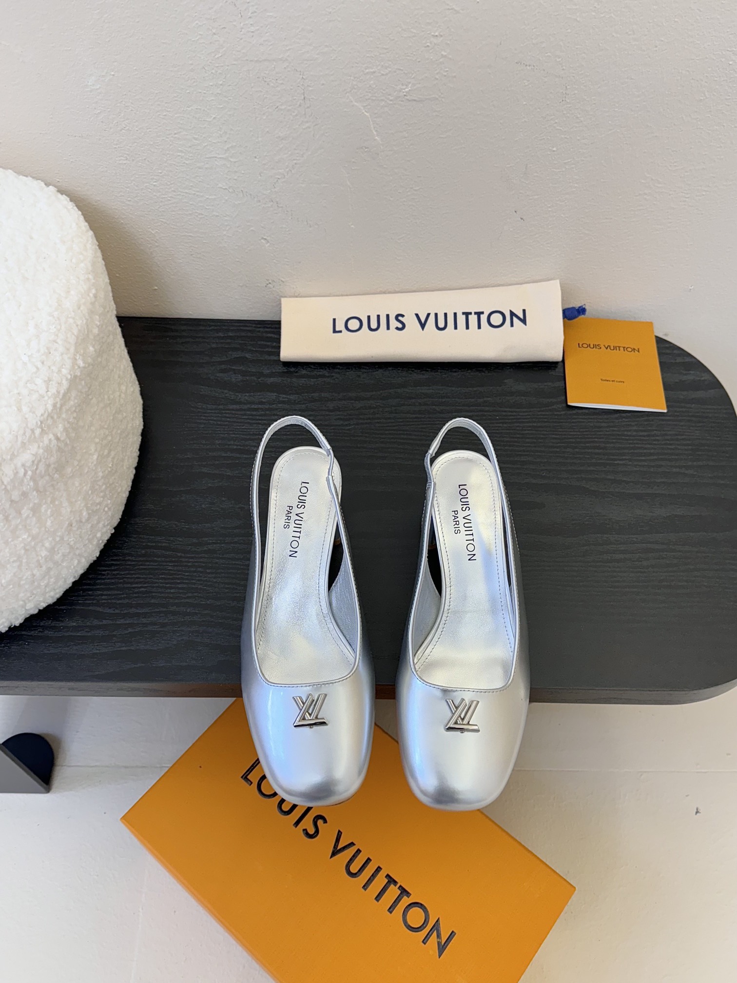
Louis Vuitton LV Swing 高跟鞋🔥最火最新金属跟玛丽珍后空粗跟凉鞋字母标高跟单鞋
