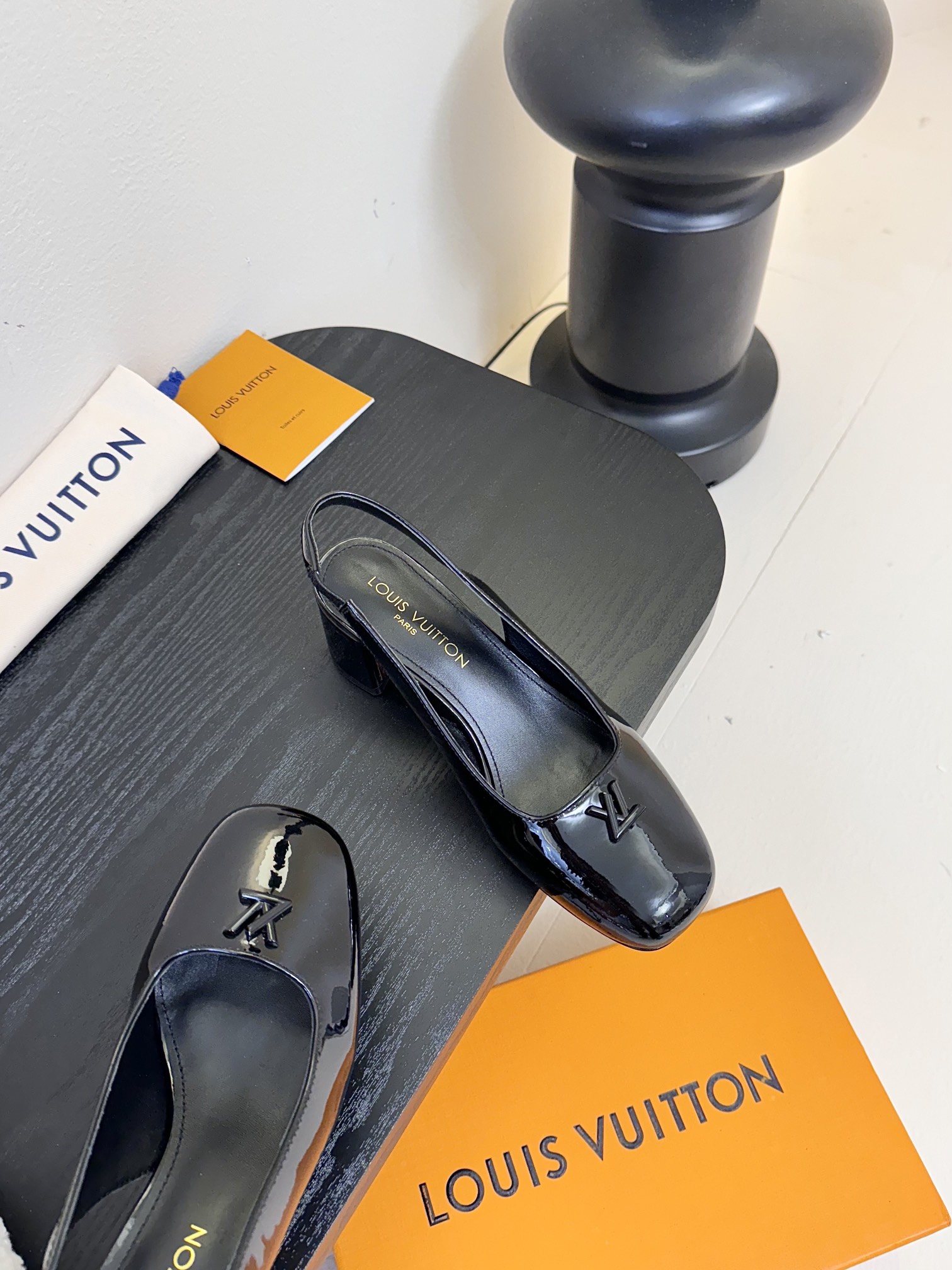 
Louis Vuitton LV Swing 高跟鞋🔥最火最新金属跟玛丽珍后空粗跟凉鞋字母标高跟单鞋
