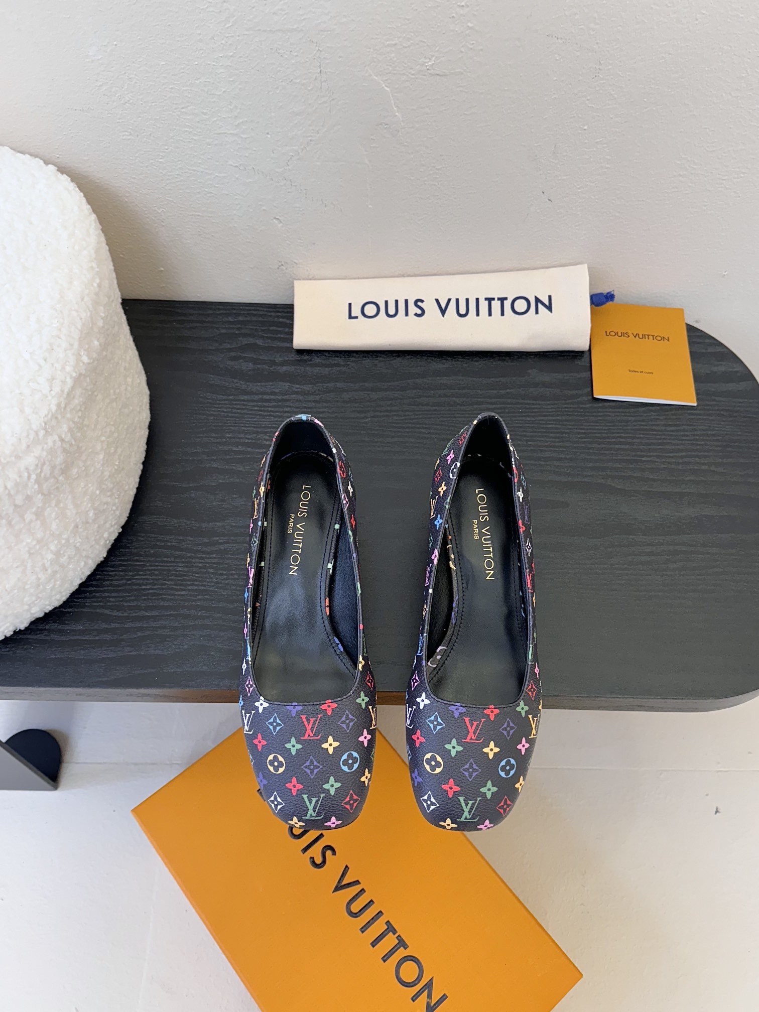 Louis Vuitton LV Swing ้ซ่ท้๐ฅๆ็ซๆๆฐ้ๅฑ่ท็ไธฝ็ๅ็ฉบ็ฒ่ทๅ้ๅญๆฏๆ ้ซ่ทๅ้