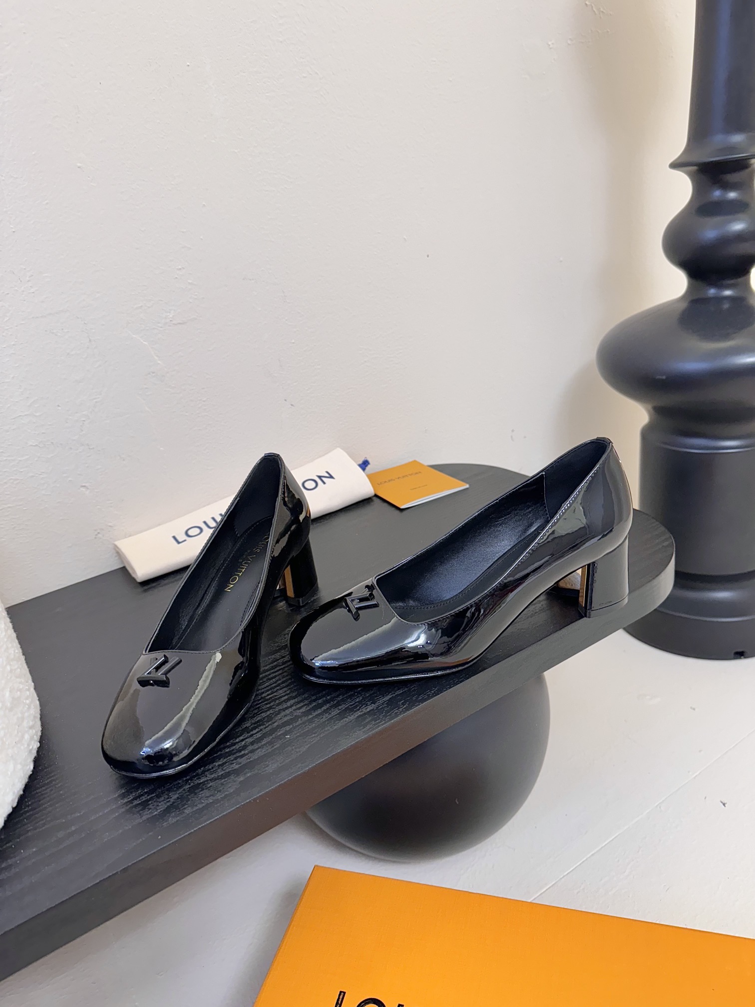 
Louis Vuitton LV Swing 高跟鞋🔥最火最新金属跟玛丽珍后空粗跟凉鞋字母标高跟单鞋
