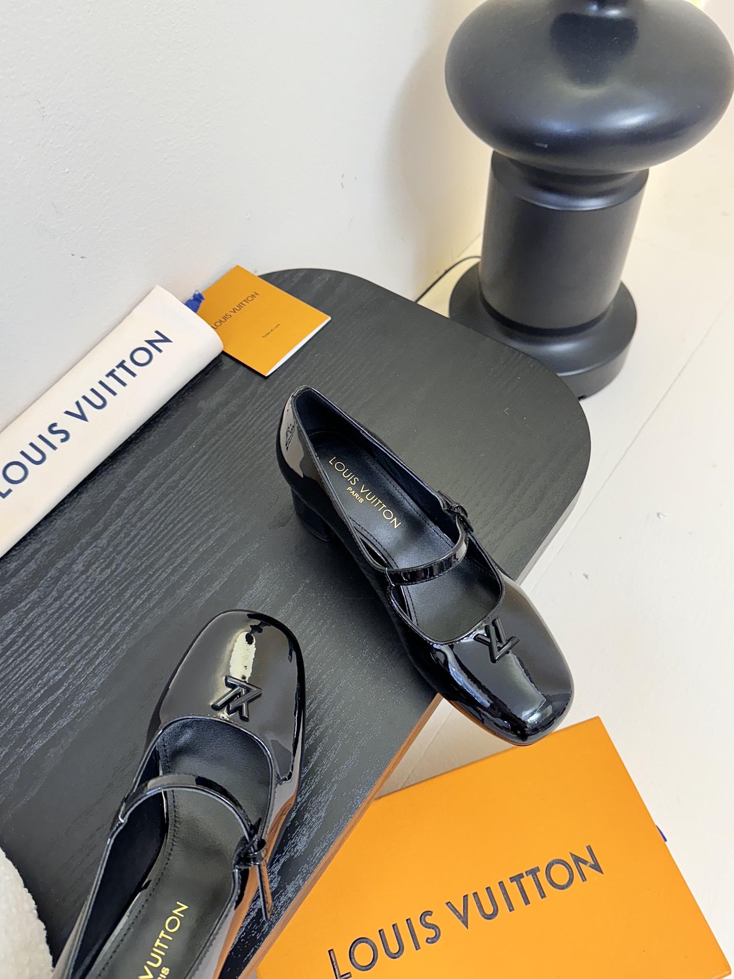 
Louis Vuitton LV Swing 高跟鞋🔥最火最新金属跟玛丽珍后空粗跟凉鞋字母标高跟单鞋
