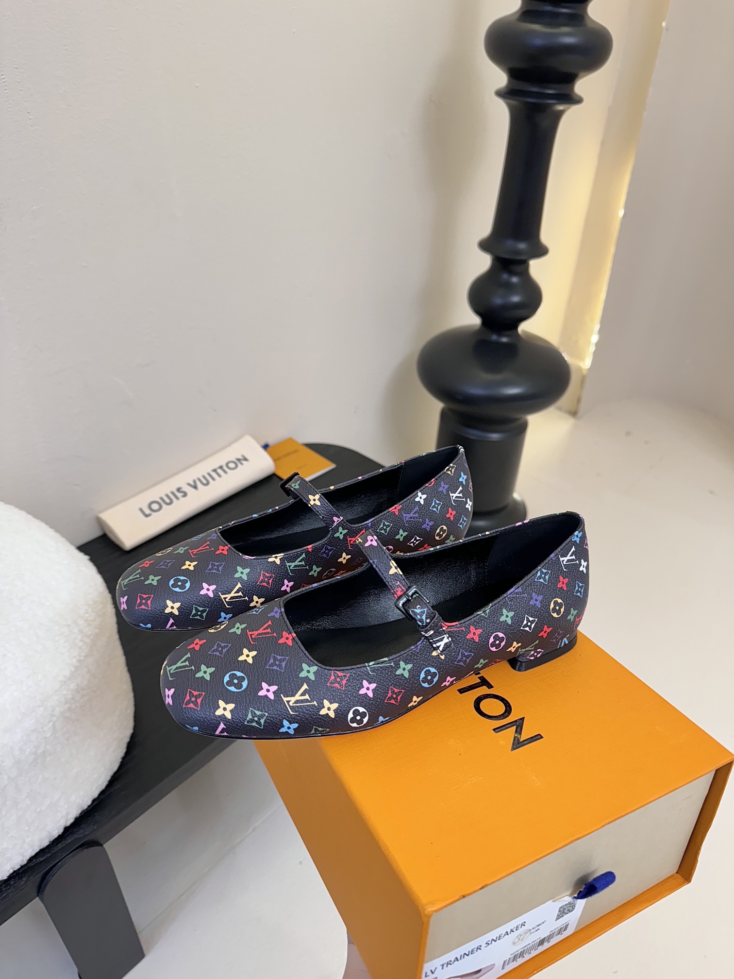 
Louis Vuitton LV Swing 高跟鞋🔥最火最新金属跟玛丽珍后空粗跟凉鞋字母标高跟单鞋

