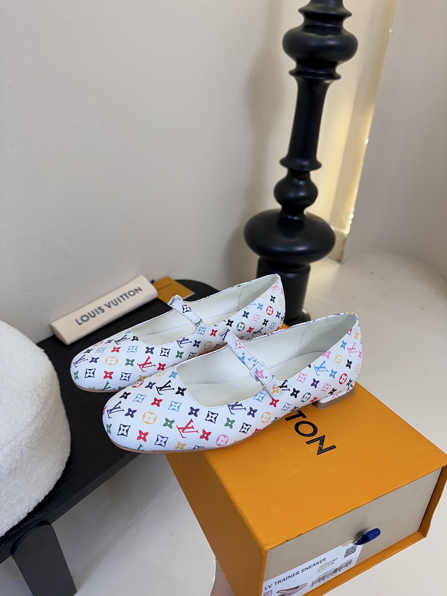 
Louis Vuitton LV Swing 高跟鞋🔥最火最新金属跟玛丽珍后空粗跟凉鞋字母标高跟单鞋
