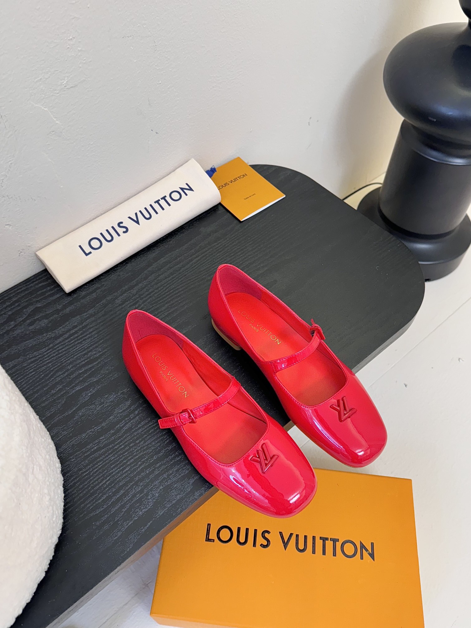 
Louis Vuitton LV Swing 高跟鞋🔥最火最新金属跟玛丽珍后空粗跟凉鞋字母标高跟单鞋
