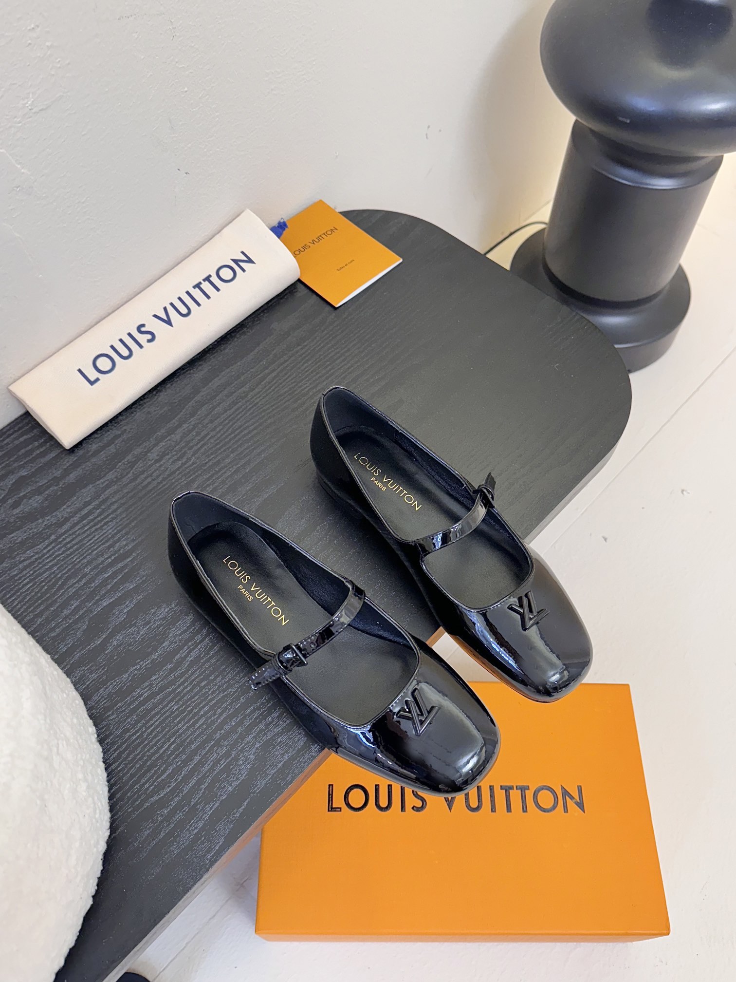 
Louis Vuitton LV Swing 高跟鞋🔥最火最新金属跟玛丽珍后空粗跟凉鞋字母标高跟单鞋
