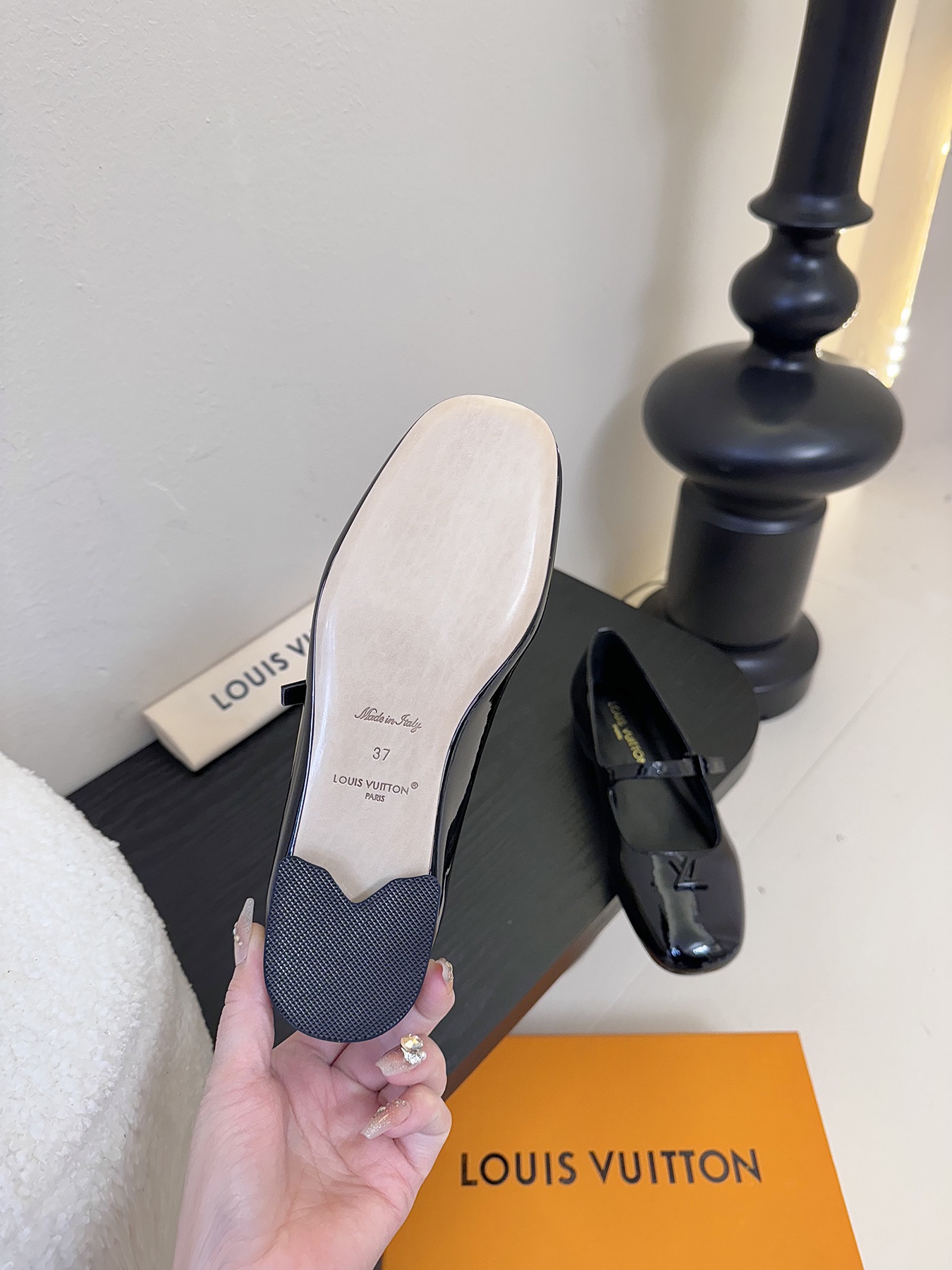 
Louis Vuitton LV Swing 高跟鞋🔥最火最新金属跟玛丽珍后空粗跟凉鞋字母标高跟单鞋

