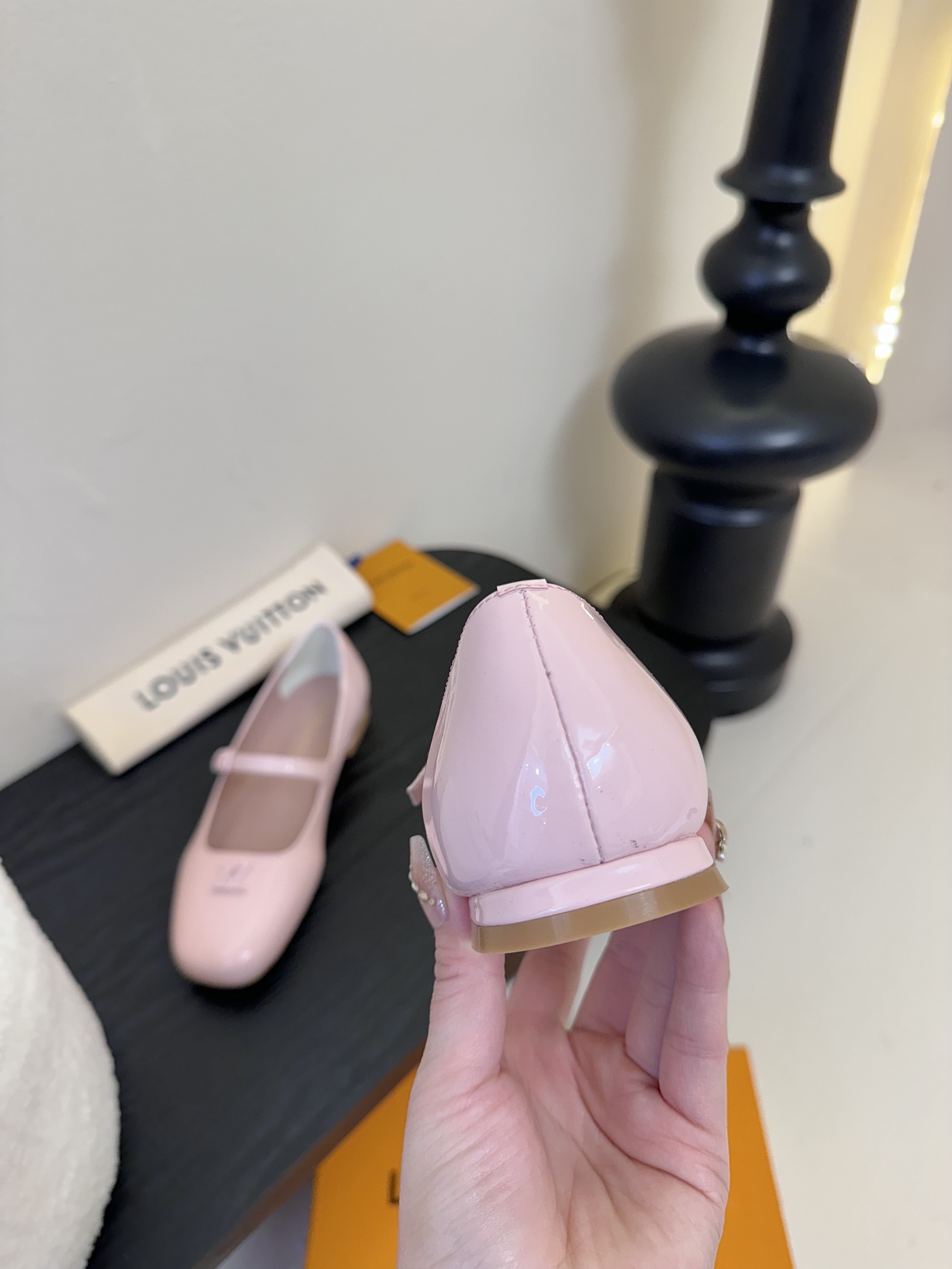 
Louis Vuitton LV Swing 高跟鞋🔥最火最新金属跟玛丽珍后空粗跟凉鞋字母标高跟单鞋
