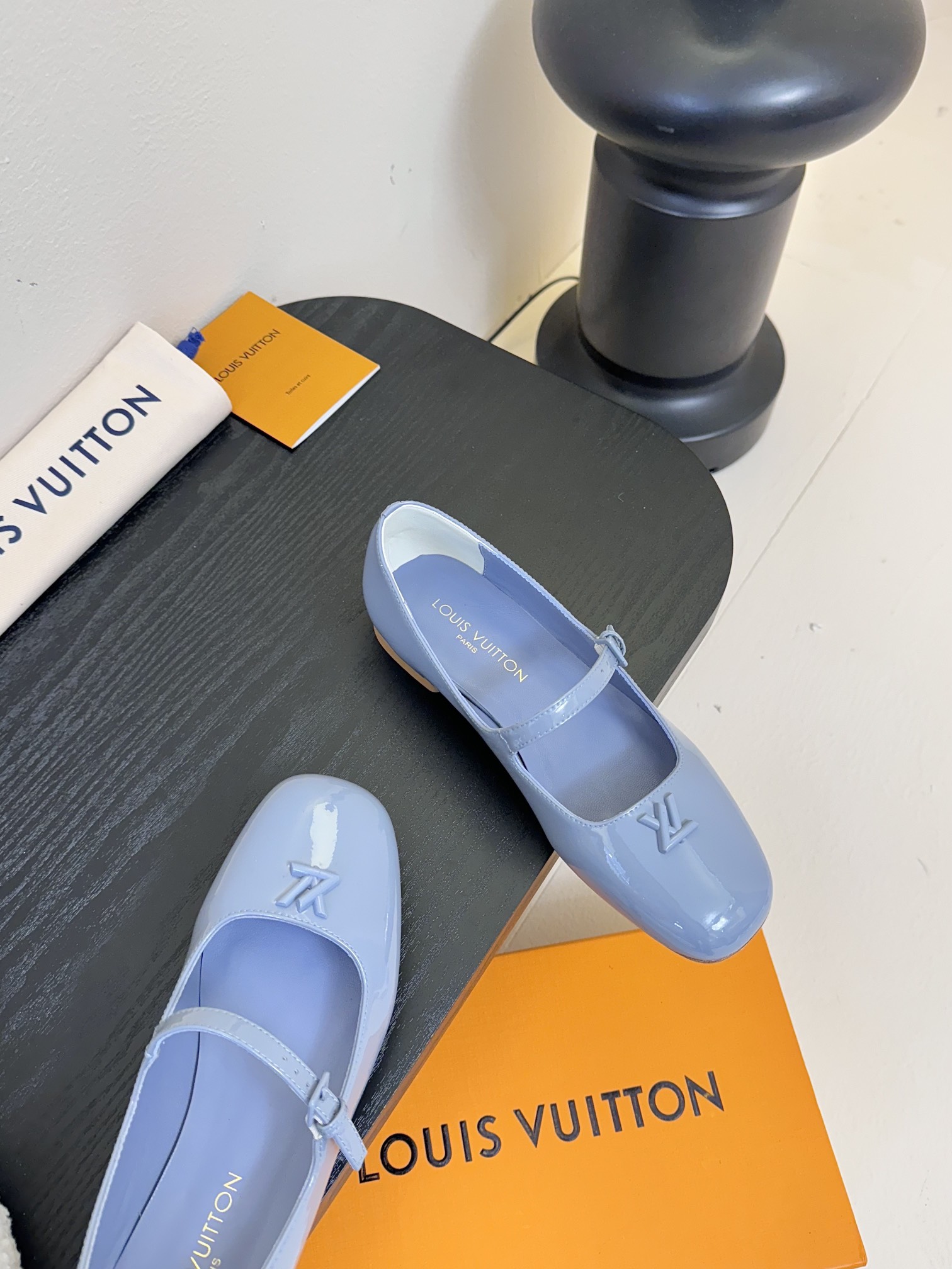 
Louis Vuitton LV Swing 高跟鞋🔥最火最新金属跟玛丽珍后空粗跟凉鞋字母标高跟单鞋

