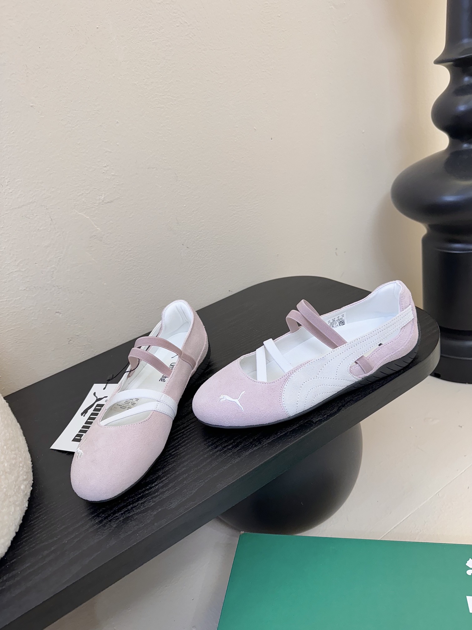 
 PUMA 彪马2025新爆款芭蕾舞鞋
Speedcat“系列惊艳亮相巴黎在巴黎举办的彪马“MOSTR