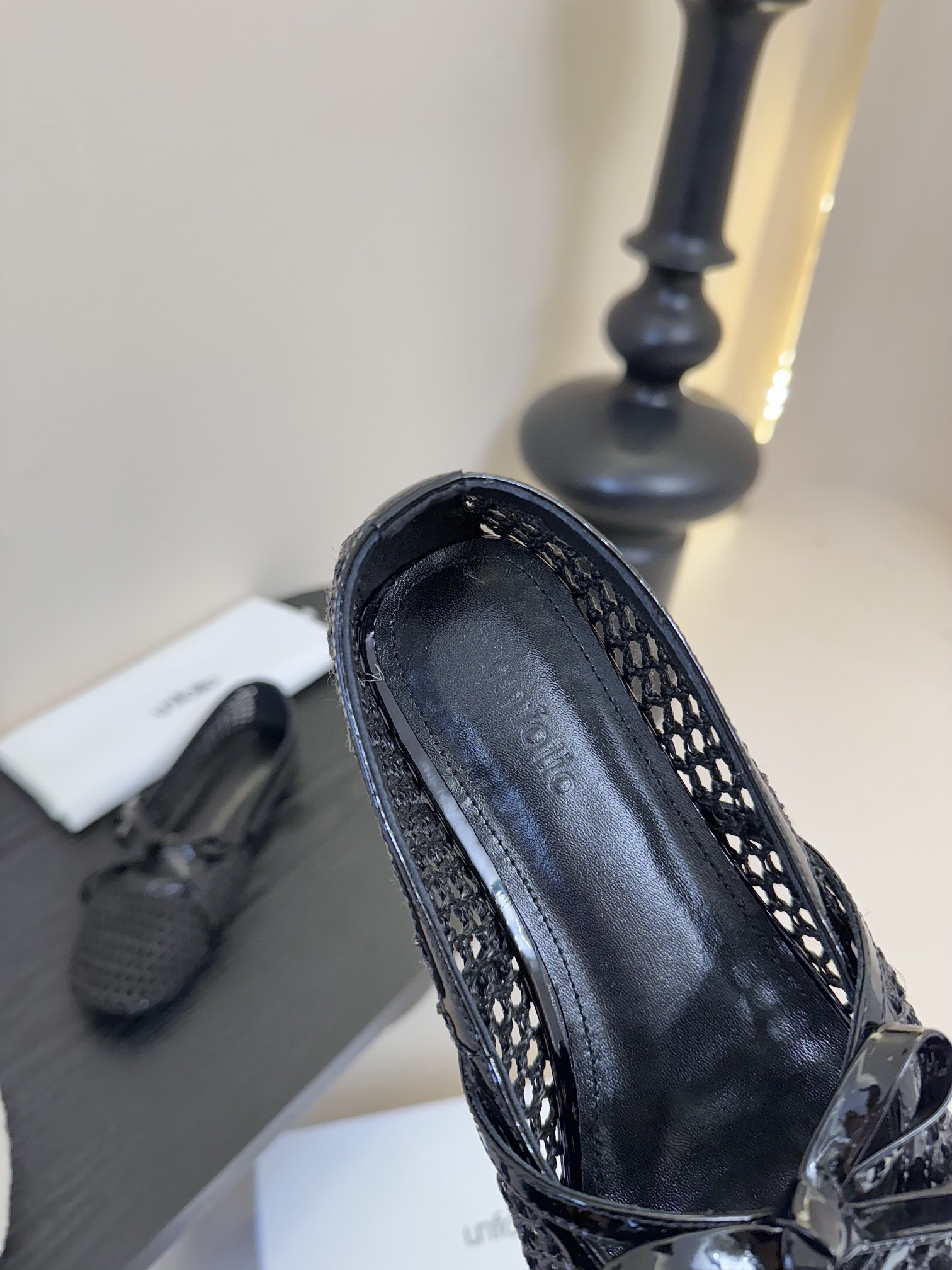
unfolio 25ss春夏新品
镂空蝴蝶结玛丽珍鞋
度假风 老钱风满满～
质感 款式 舒适度都没得说