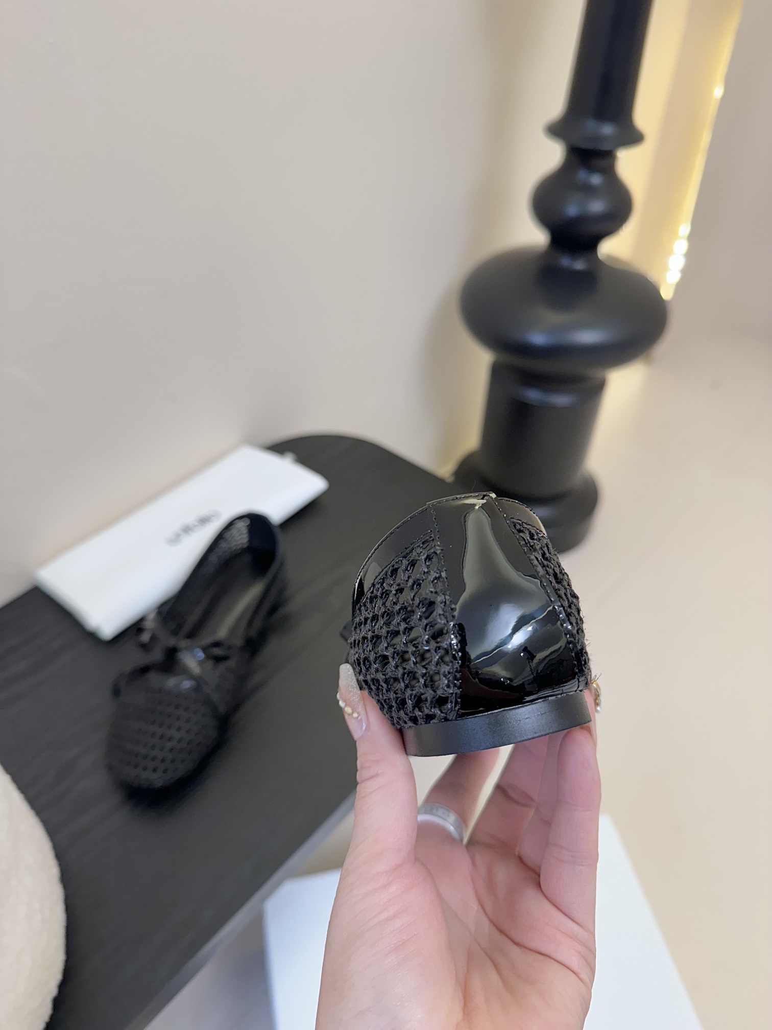 
unfolio 25ss春夏新品
镂空蝴蝶结玛丽珍鞋
度假风 老钱风满满～
质感 款式 舒适度都没得说