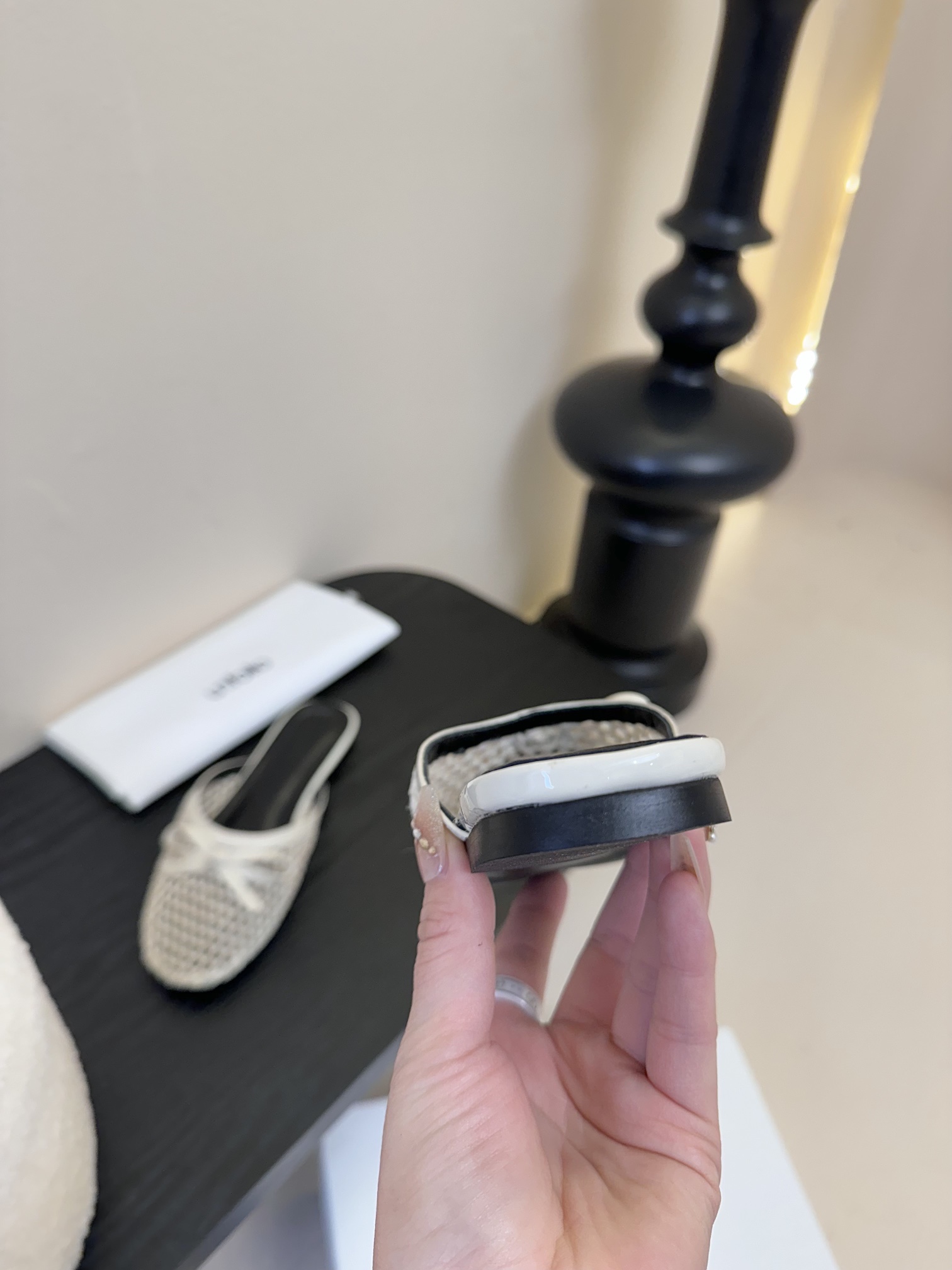 半托
unfolio 25ss春夏新品
镂空蝴蝶结玛丽珍鞋
度假风 老钱风满满～
质感 款式 舒适度都没