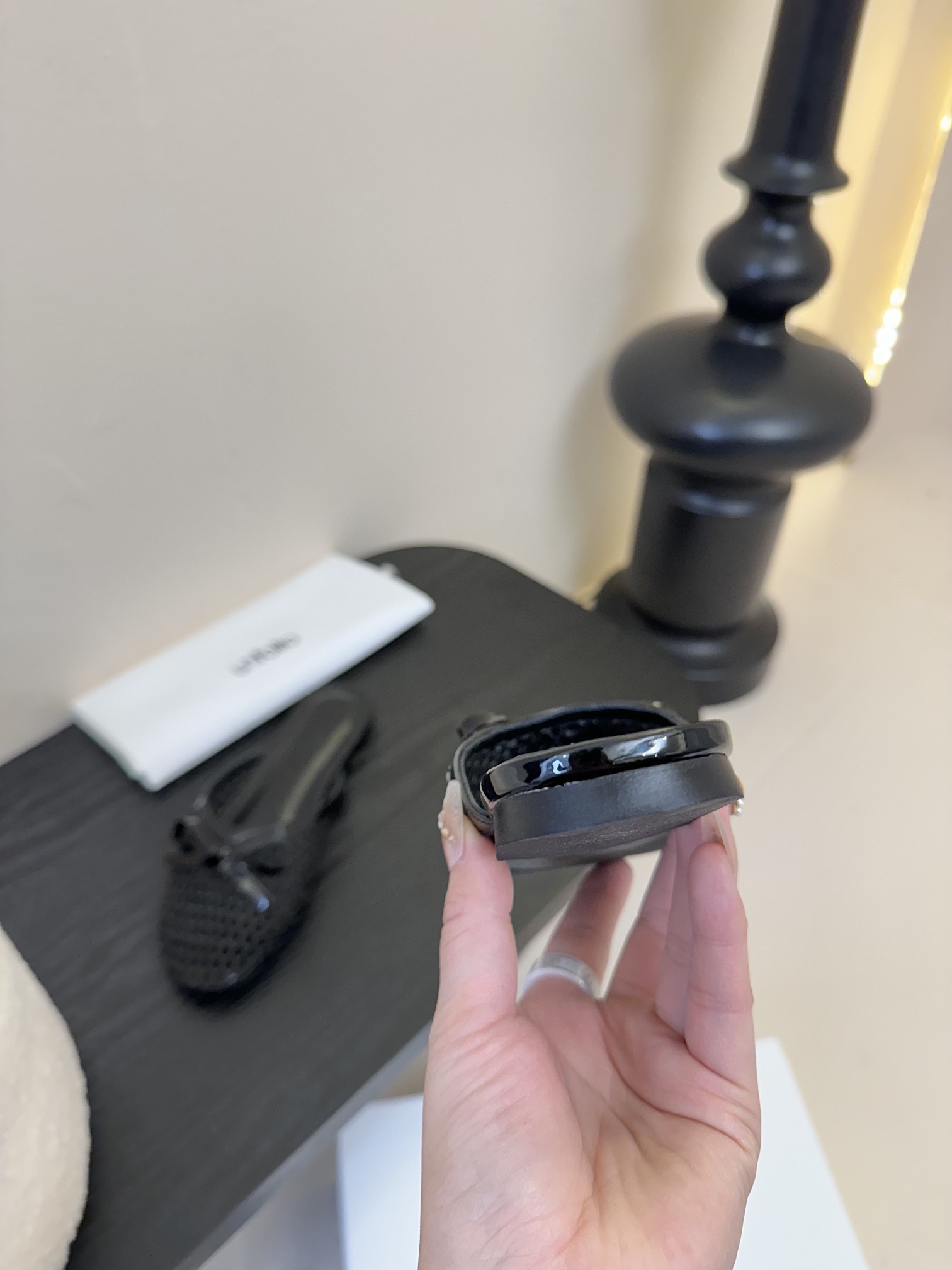 半托
unfolio 25ss春夏新品
镂空蝴蝶结玛丽珍鞋
度假风 老钱风满满～
质感 款式 舒适度都没