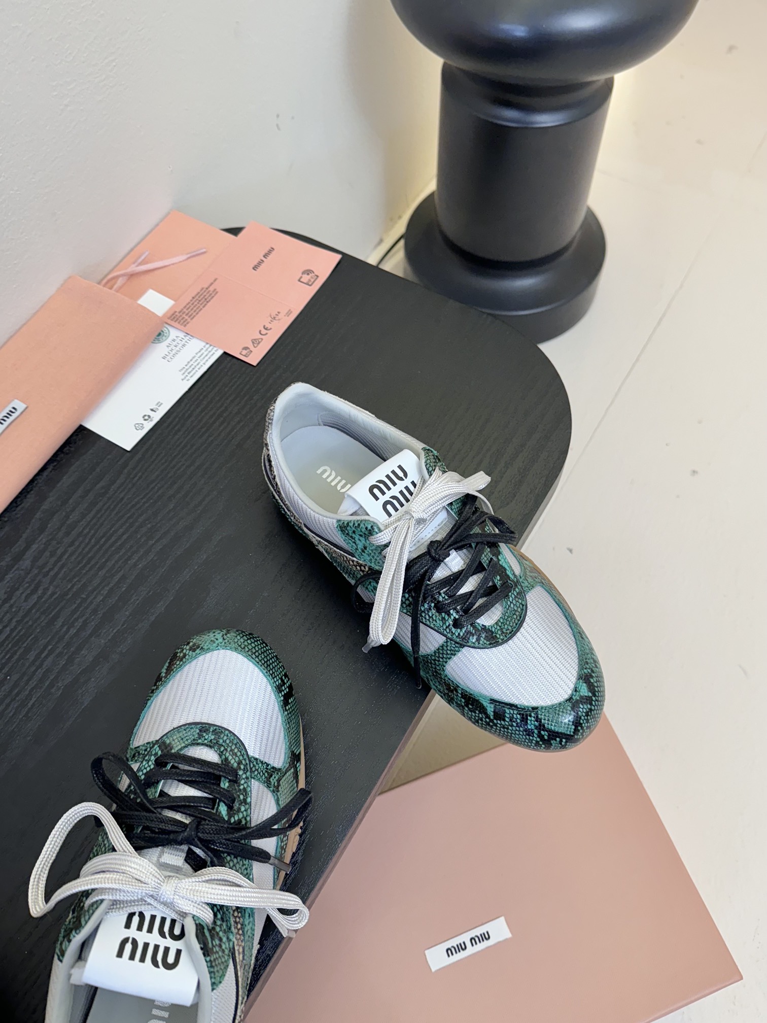 
Miu Mi* 𝟐𝟓𝐀𝐖春夏新品

代购级别  我是细节控 面料对版zp单薄清透   区别于市场不对版