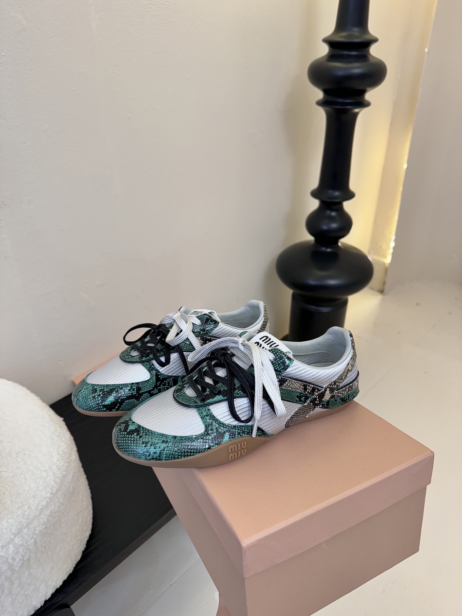 
Miu Mi* 𝟐𝟓𝐀𝐖春夏新品

代购级别  我是细节控 面料对版zp单薄清透   区别于市场不对版