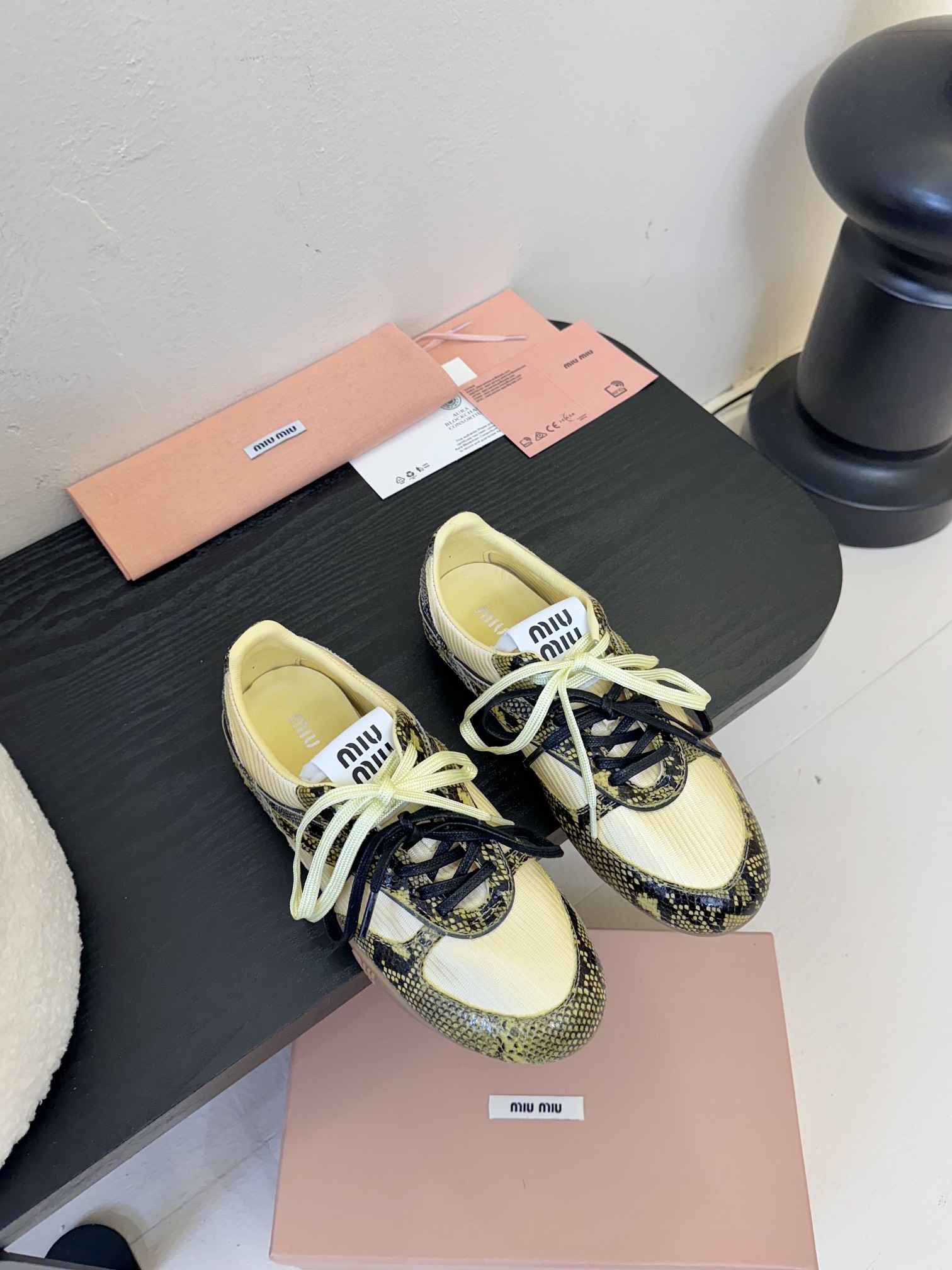 
Miu Mi* 𝟐𝟓𝐀𝐖春夏新品

代购级别  我是细节控 面料对版zp单薄清透   区别于市场不对版